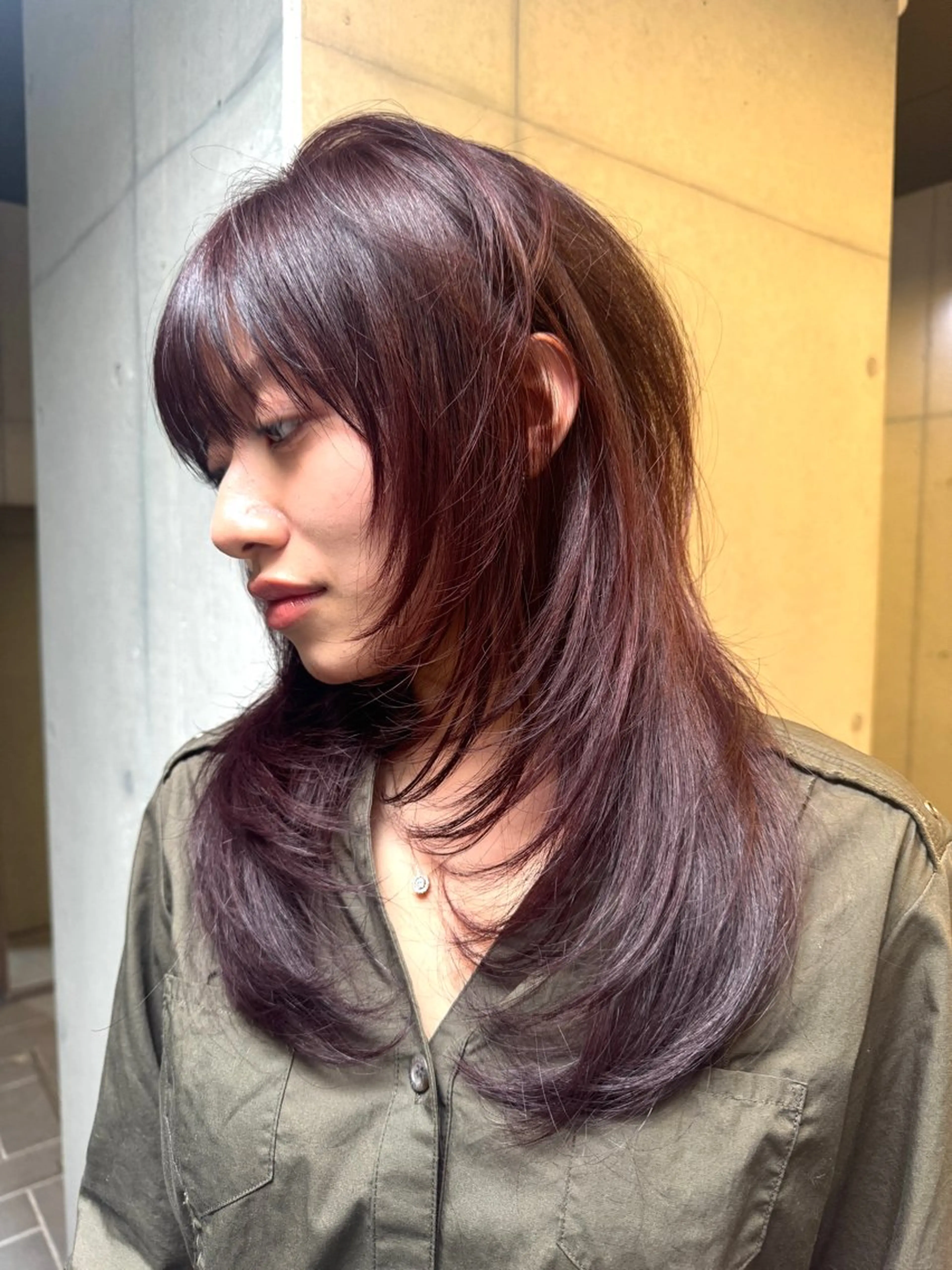 ロング カラー レッドカラー ハッシュカット 韓国風ヘア レイヤーカット だいち/ブリーチ/ レイヤーカットのヘアスタイル