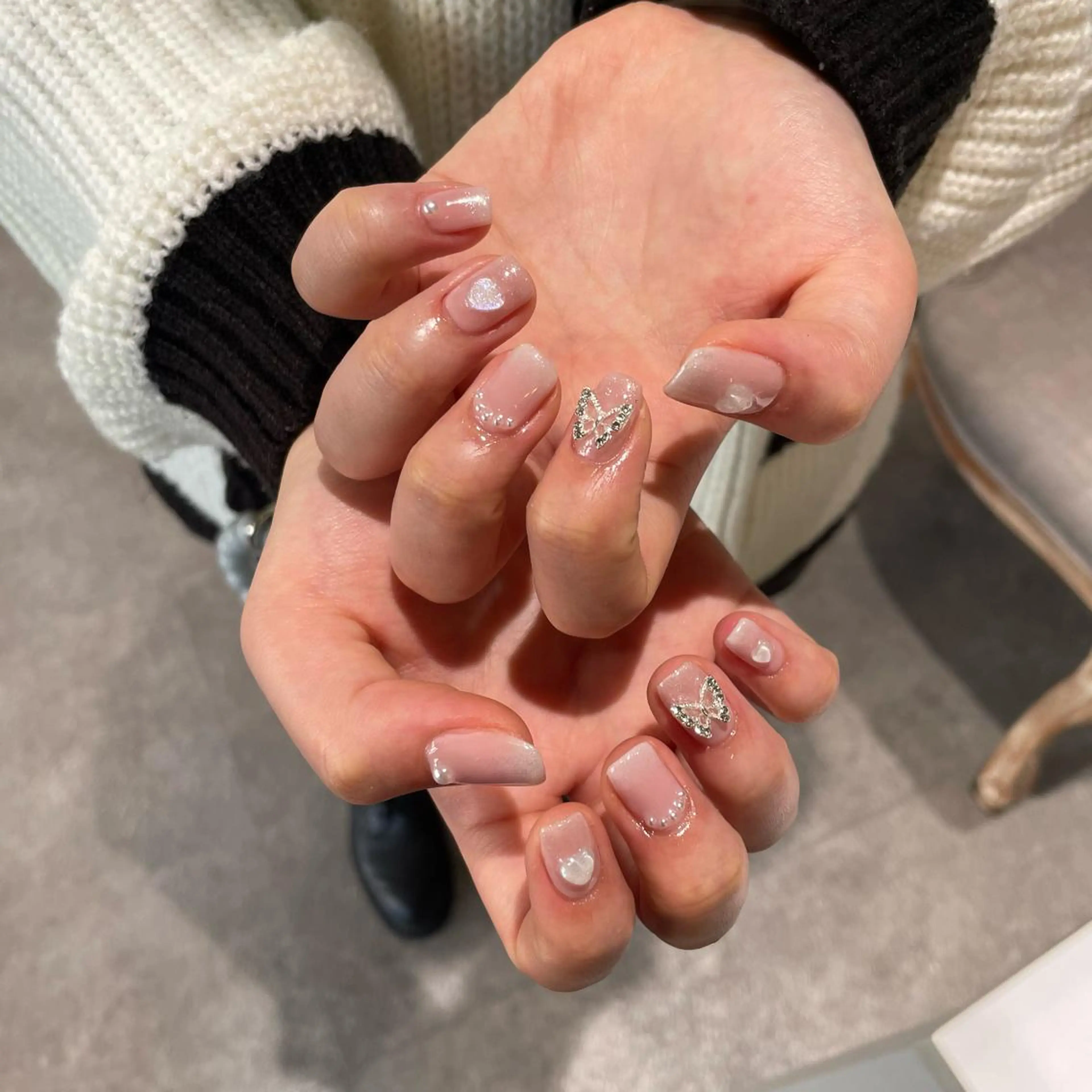 ネイル ワンホンネイル ハンドネイル ハイトーン🦄ネイル 💞のぶちのネイルデザイン