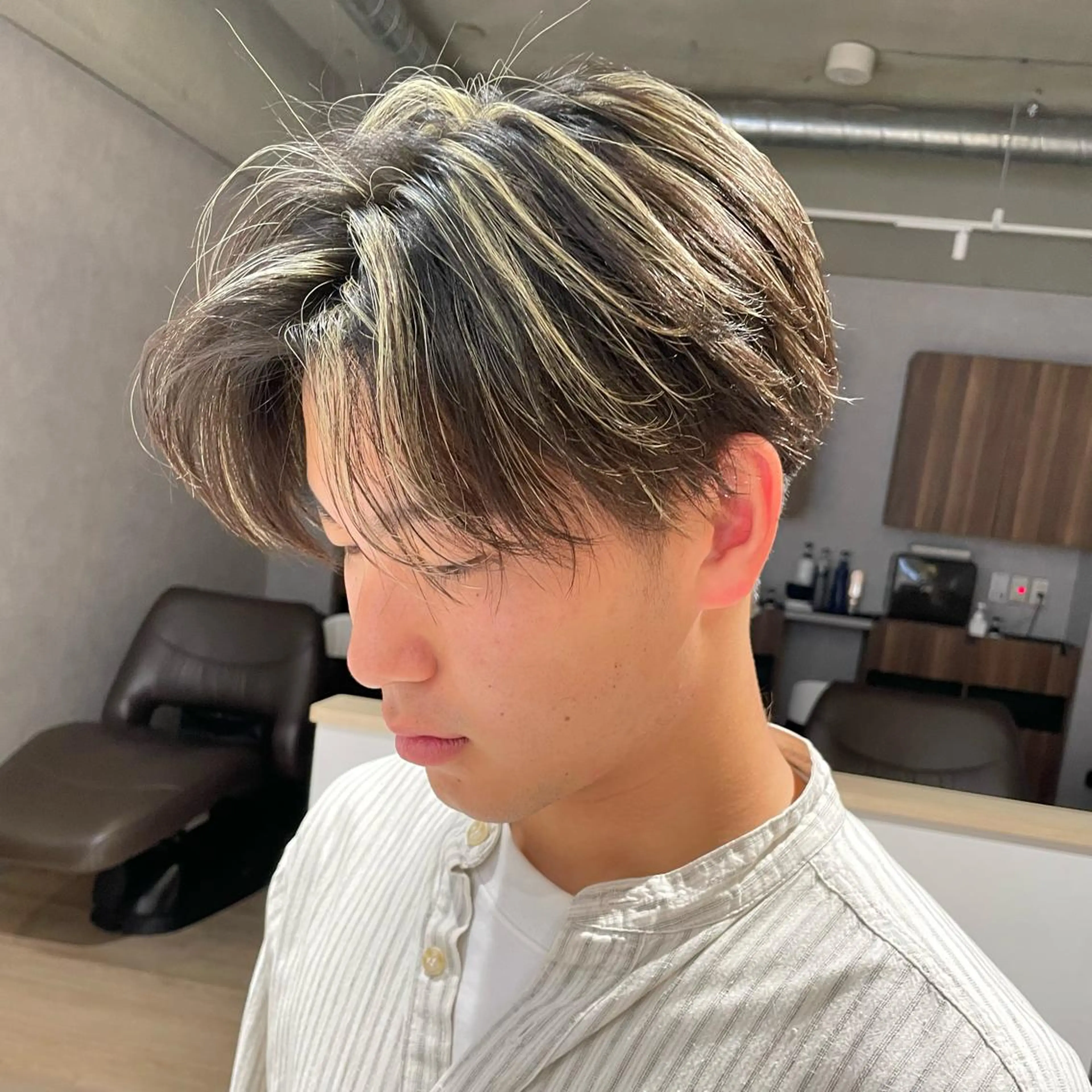 カラー メンズ メンズメッシュ メッシュ メンズ指名no'1 佐藤　亘のヘアスタイル