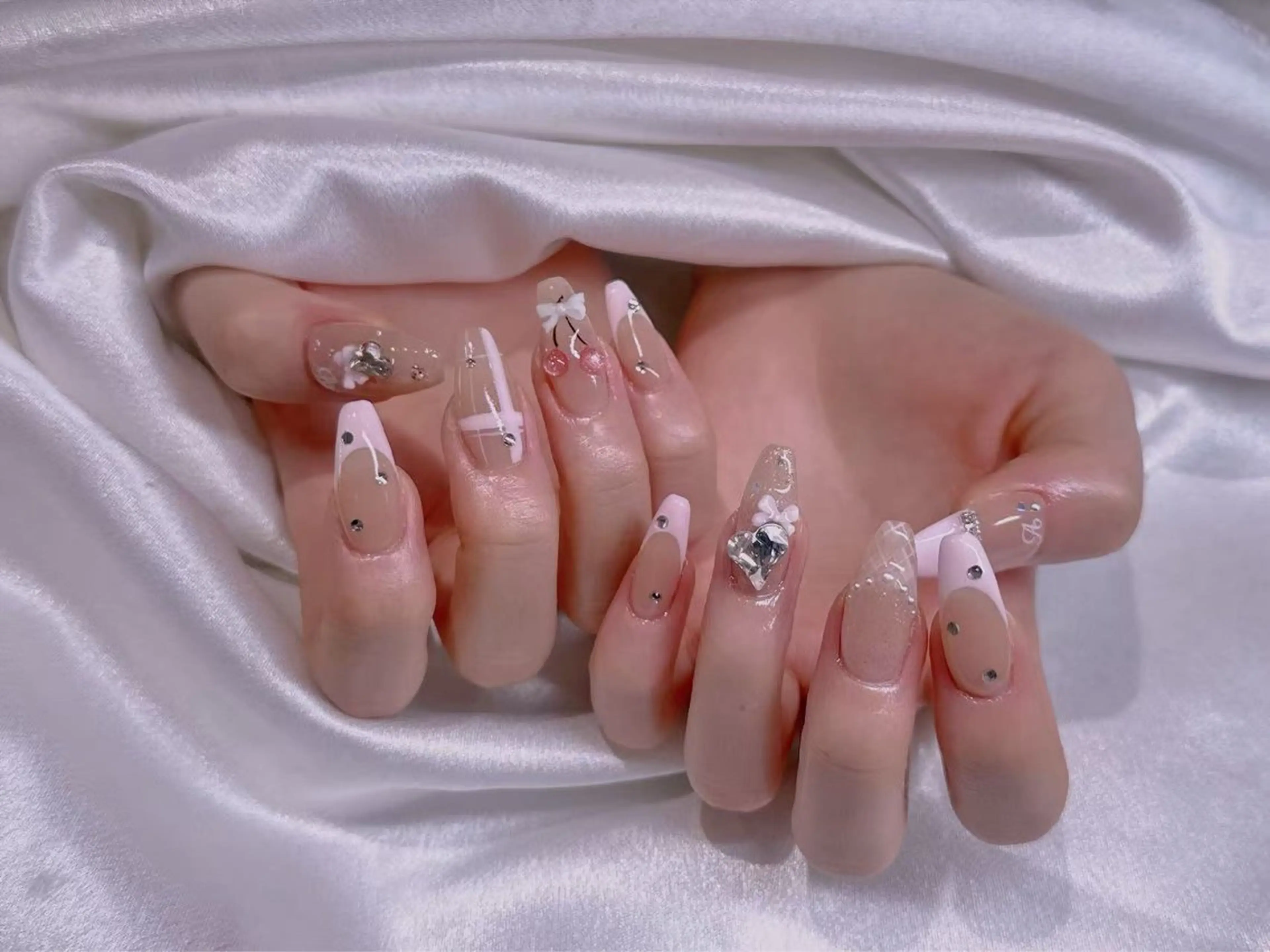 ネイル M2ネイルサロン【長さ出し&フィルイン導入店】所属・長さ出し専門店 RIRIのネイルデザイン