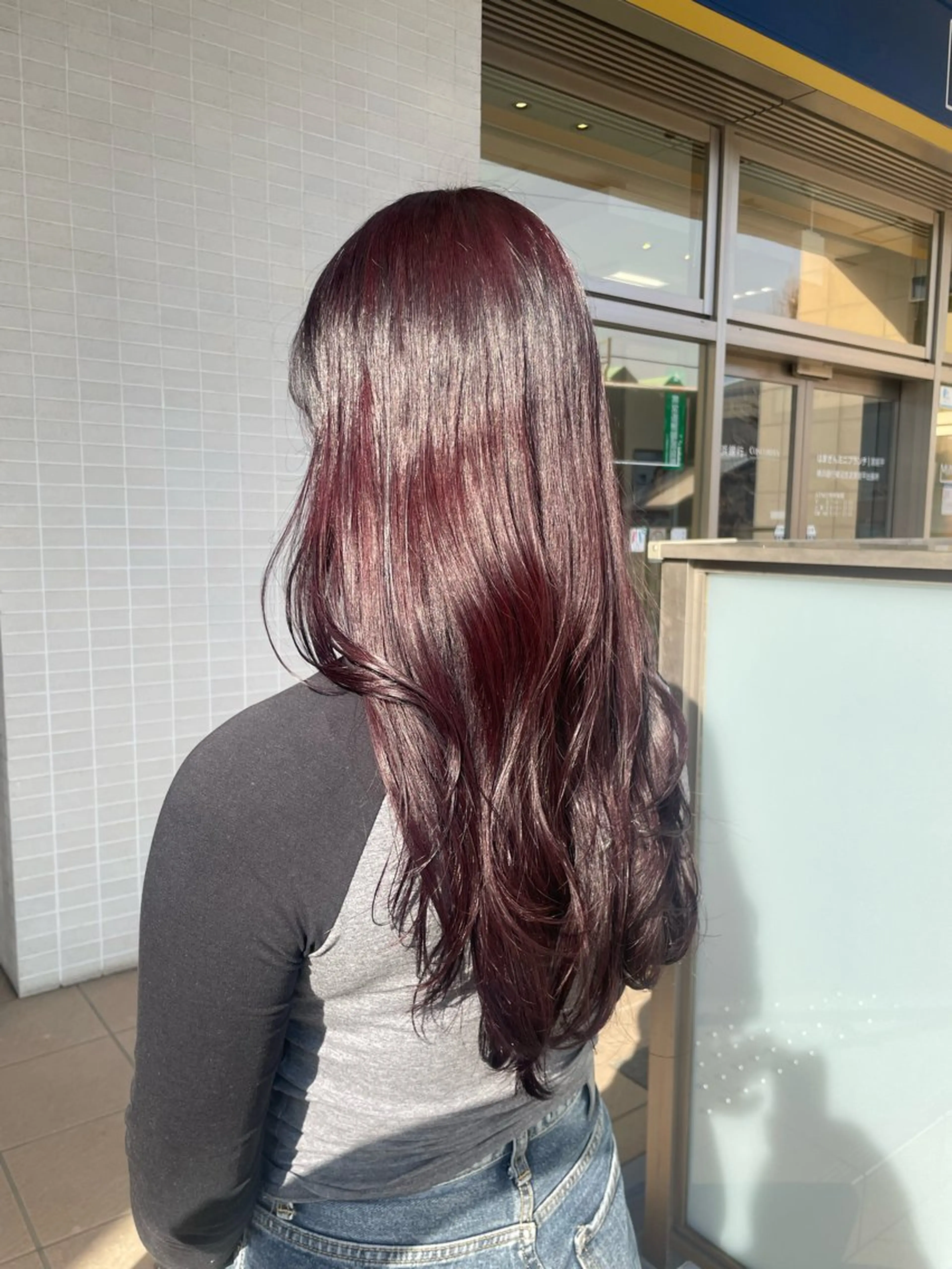 ロング カラー ロングレイヤー ボルドーカラー レイヤーカット ロング カット オブヘア  宮前平所属・🌼岩田 千夏🌼のヘアスタイル