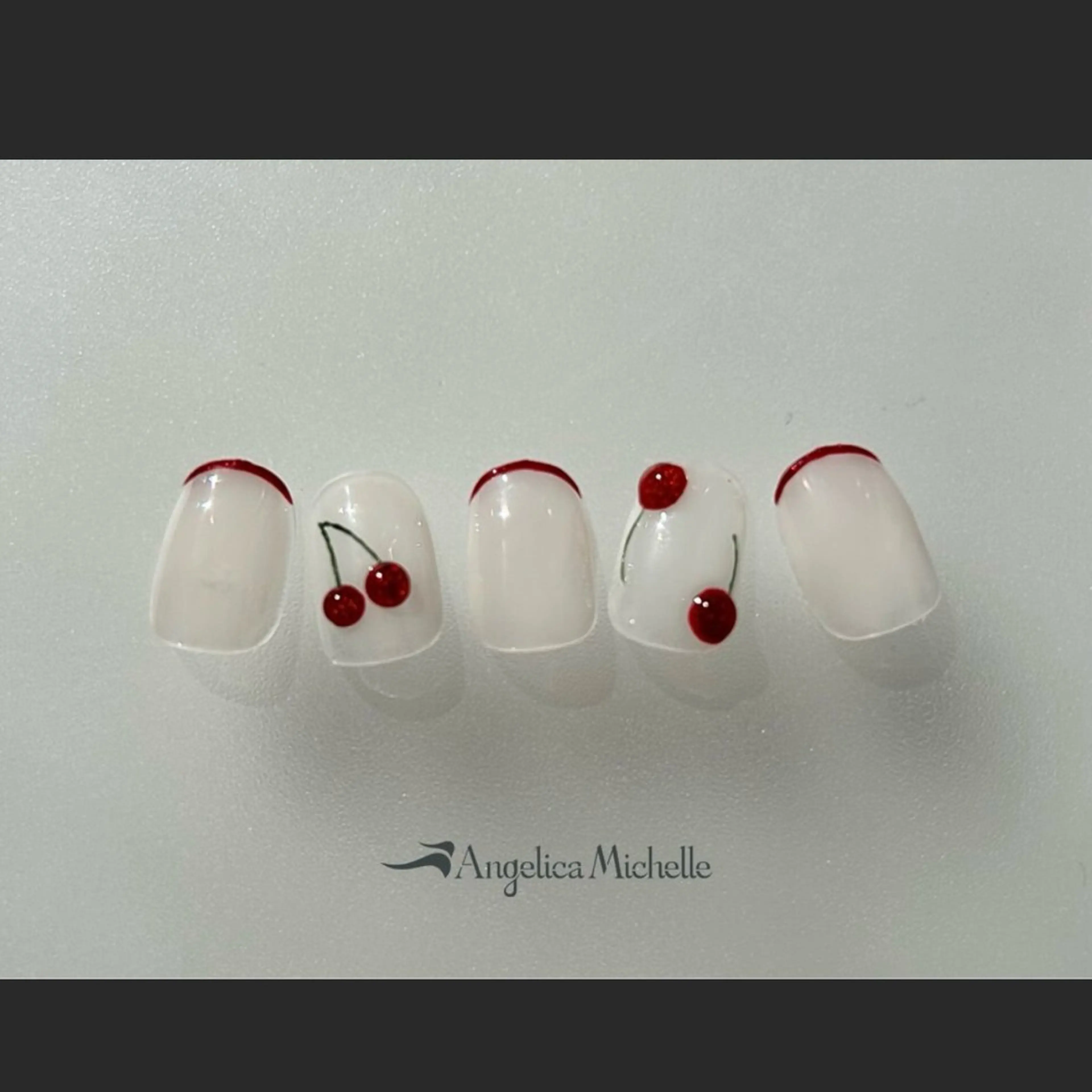 ネイル アンジェリカミッシェル所属・脇 奈々子のネイルデザイン