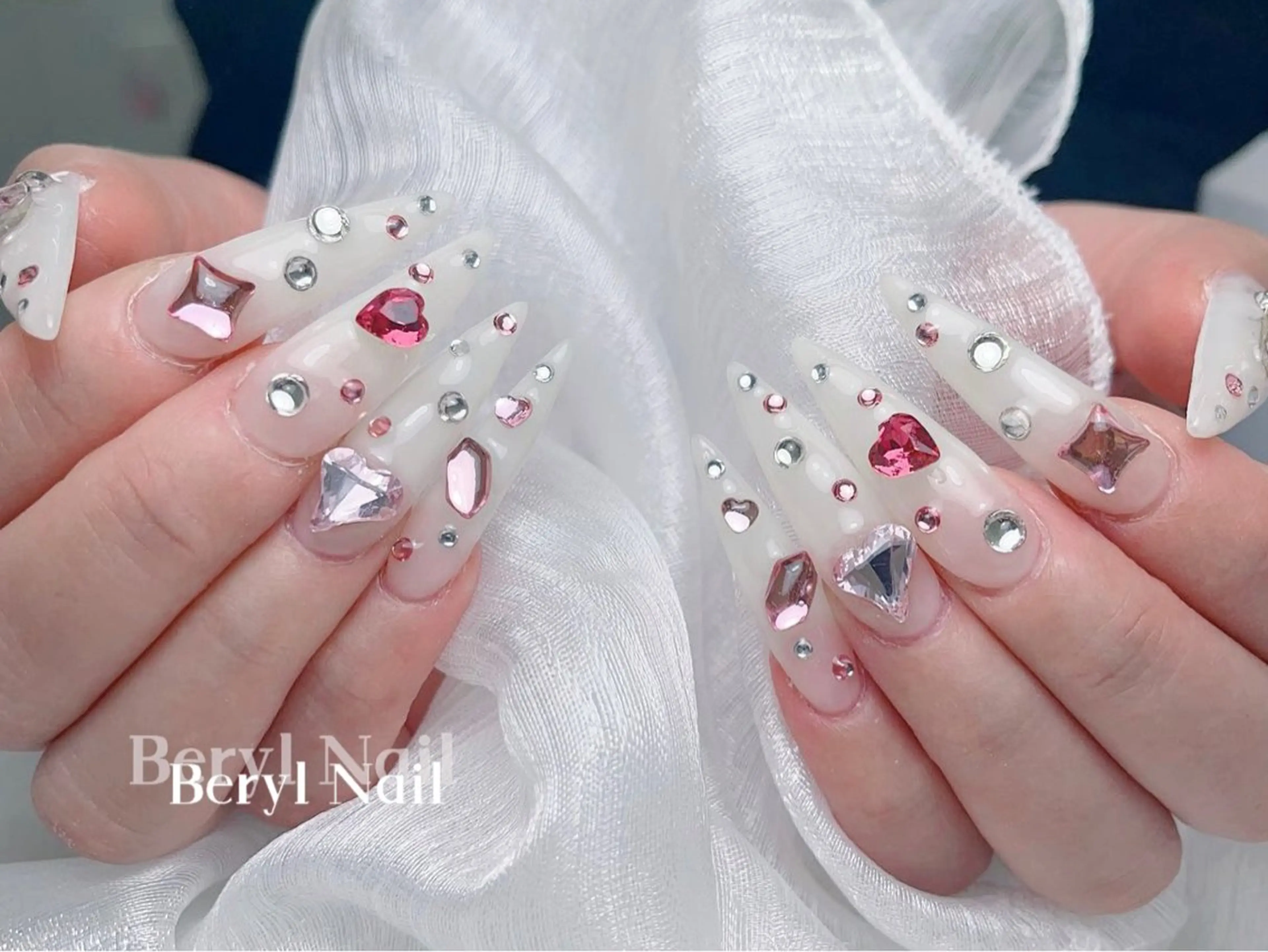 ロング ハンドネイル Beryl Nail所属・Beryl Nail 新大久保のネイルデザイン