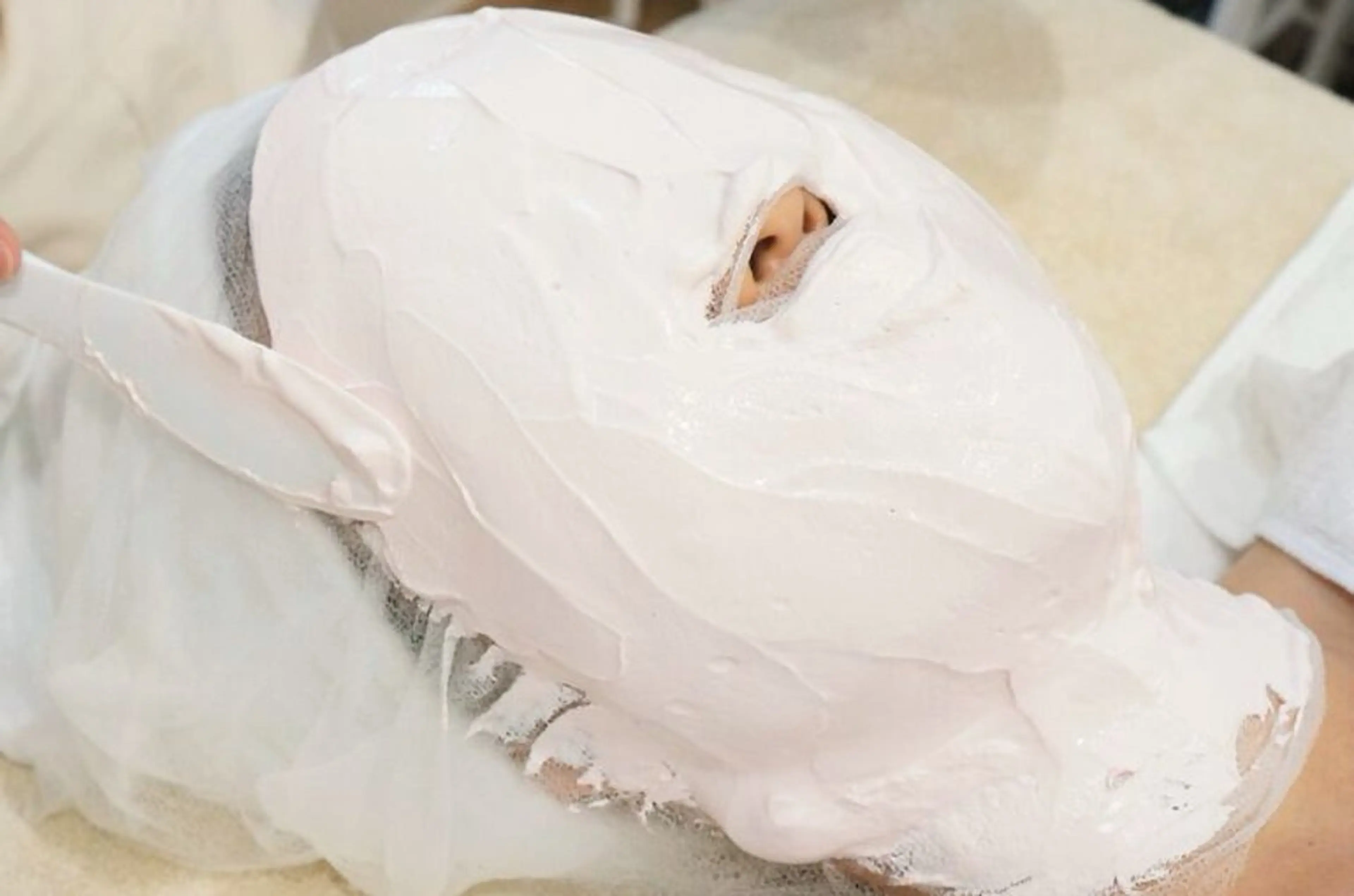 【デコルテ＋フェイシャルマッサージ＋石膏マスクの写真