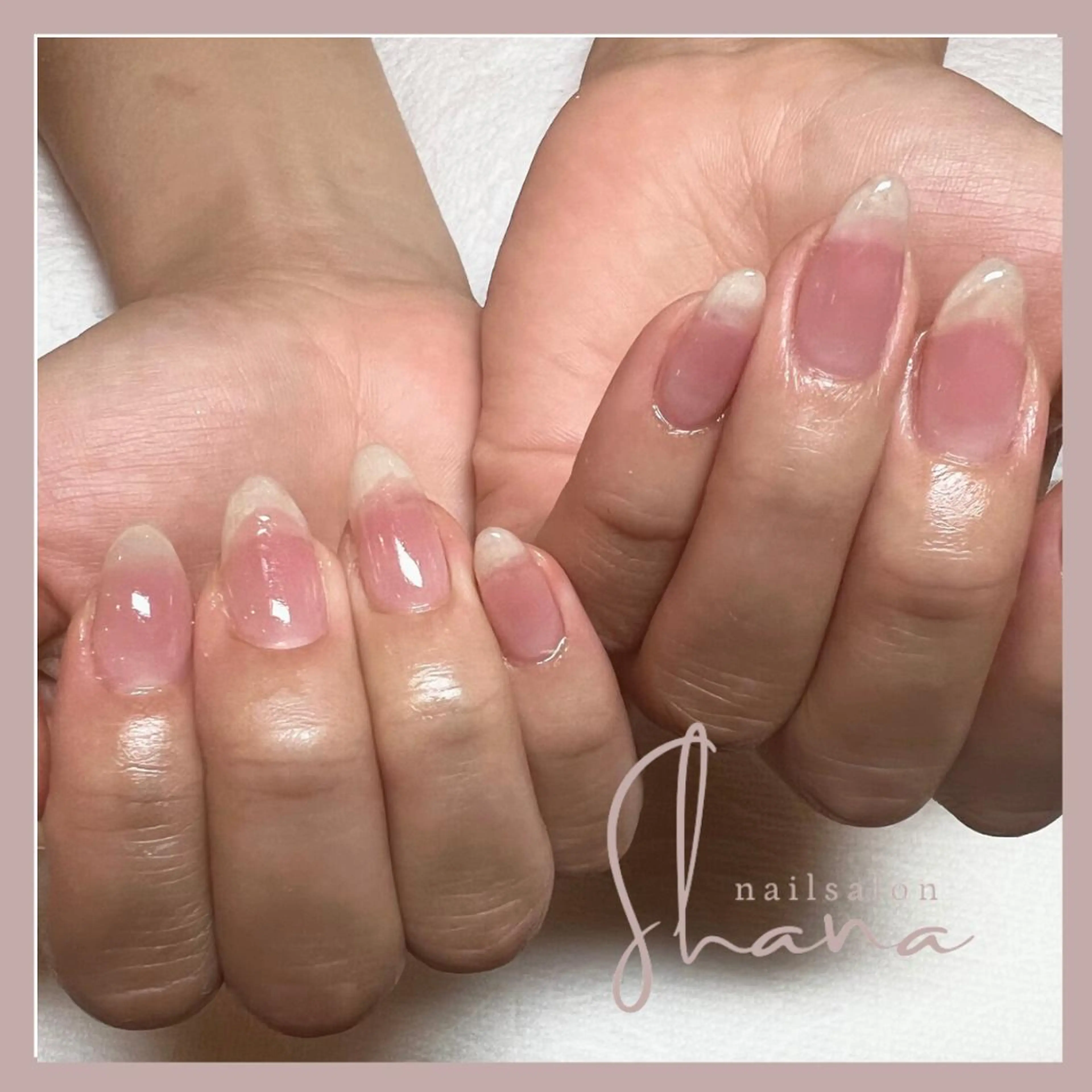 クリアジェル (他店オフ代別途、爪の形成、派手なネイルができない方、強度を出したい方、爪を噛む予防等)の写真