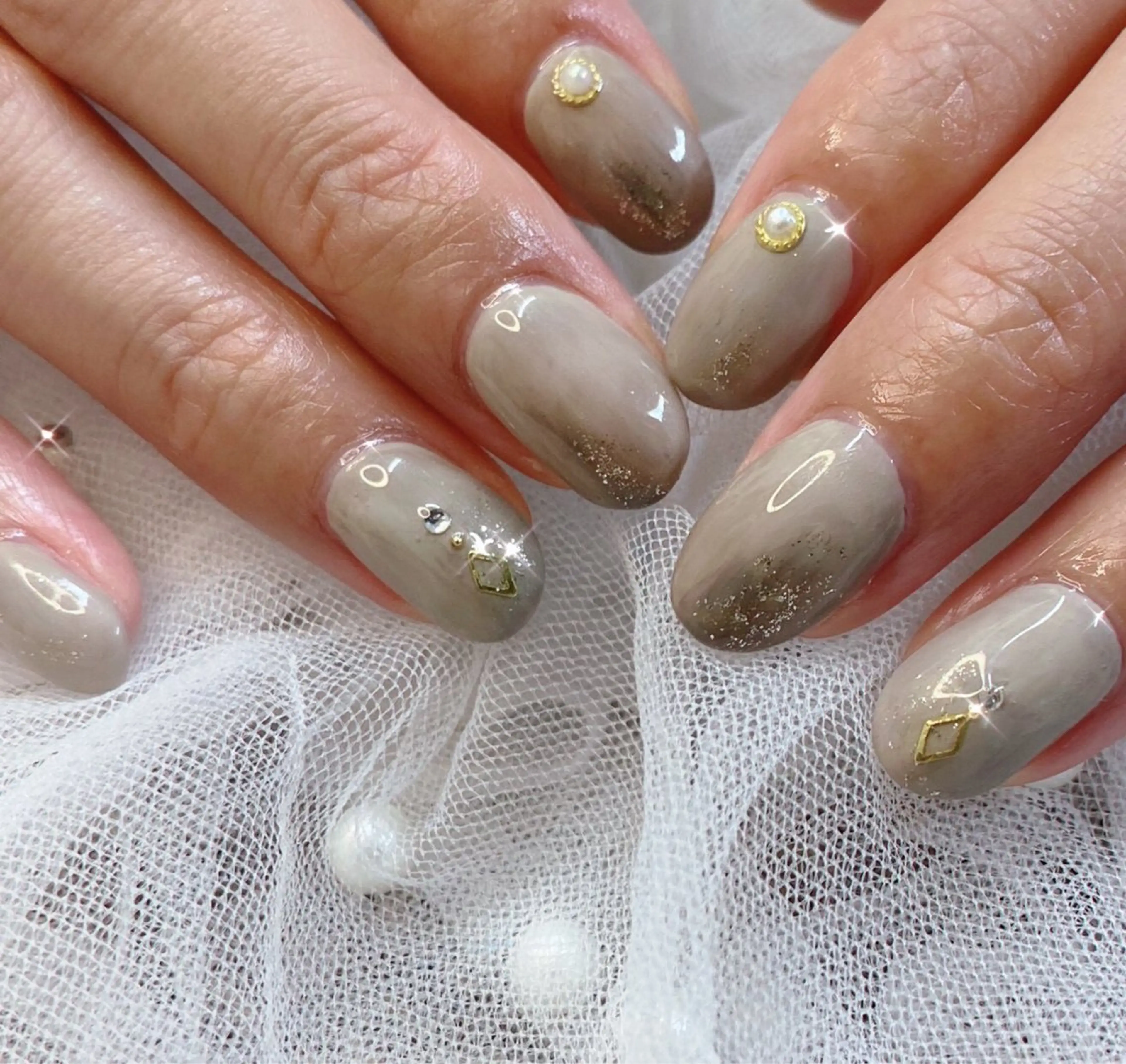 ネイル フットネイル ゴールド マグネットネイル ミラーネイル 持ち込み ハンドネイル ハンドケア 大門浜松町 ネイルのネイルデザイン