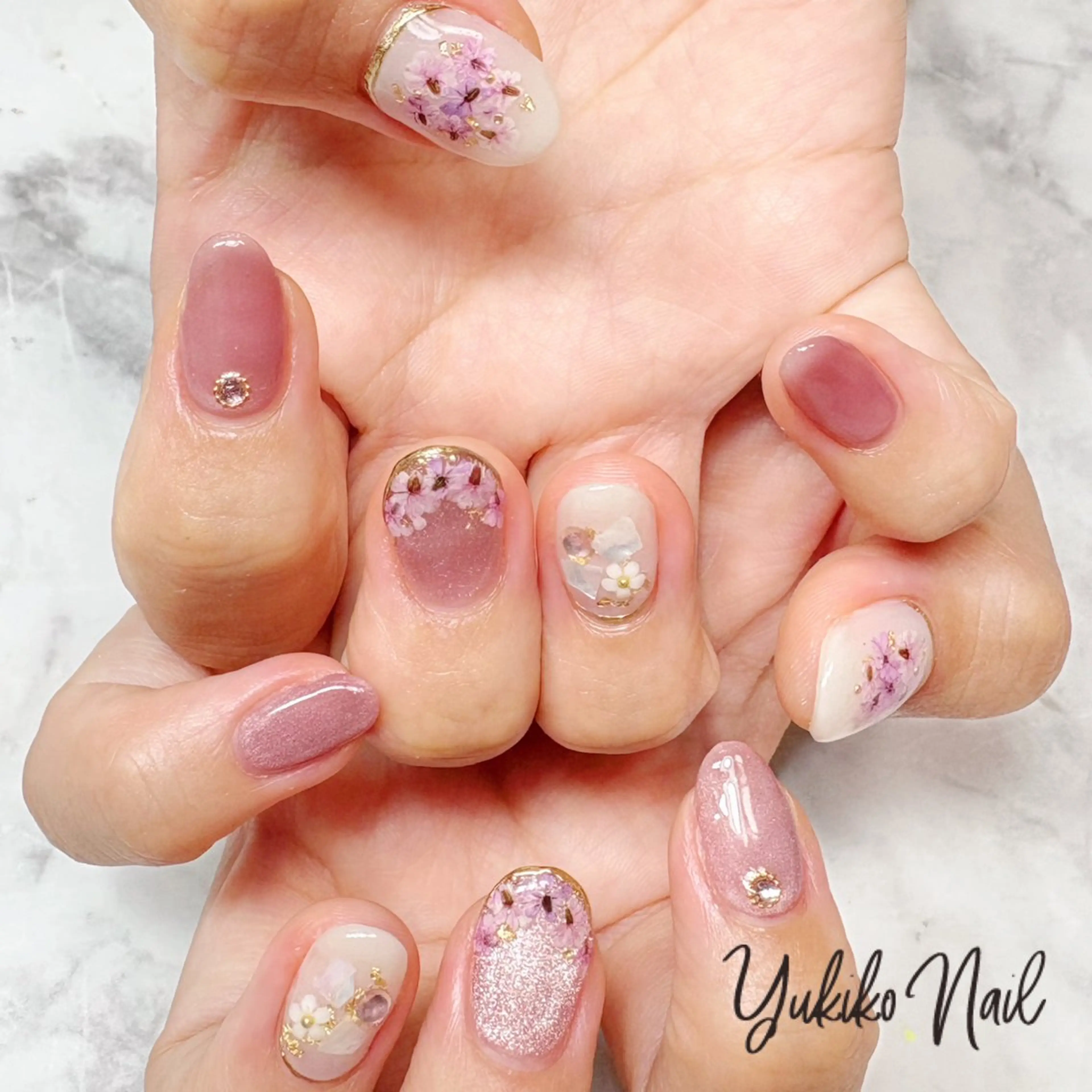 ネイル マグネットネイル ピンク 春ネイル ハンドネイル ユキコ ネイルのネイルデザイン