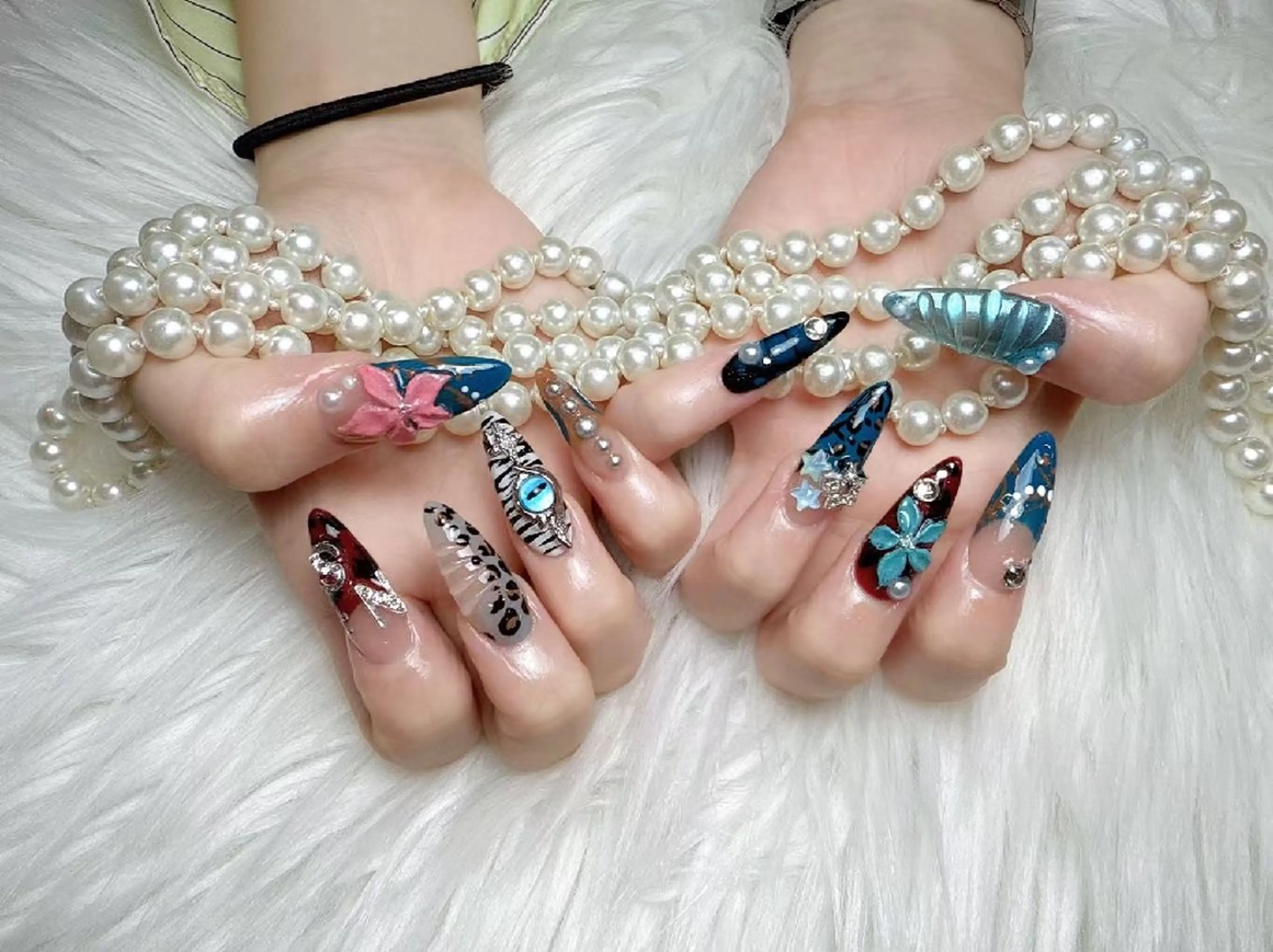 ネイル ENsalon AKIRAのネイルデザイン