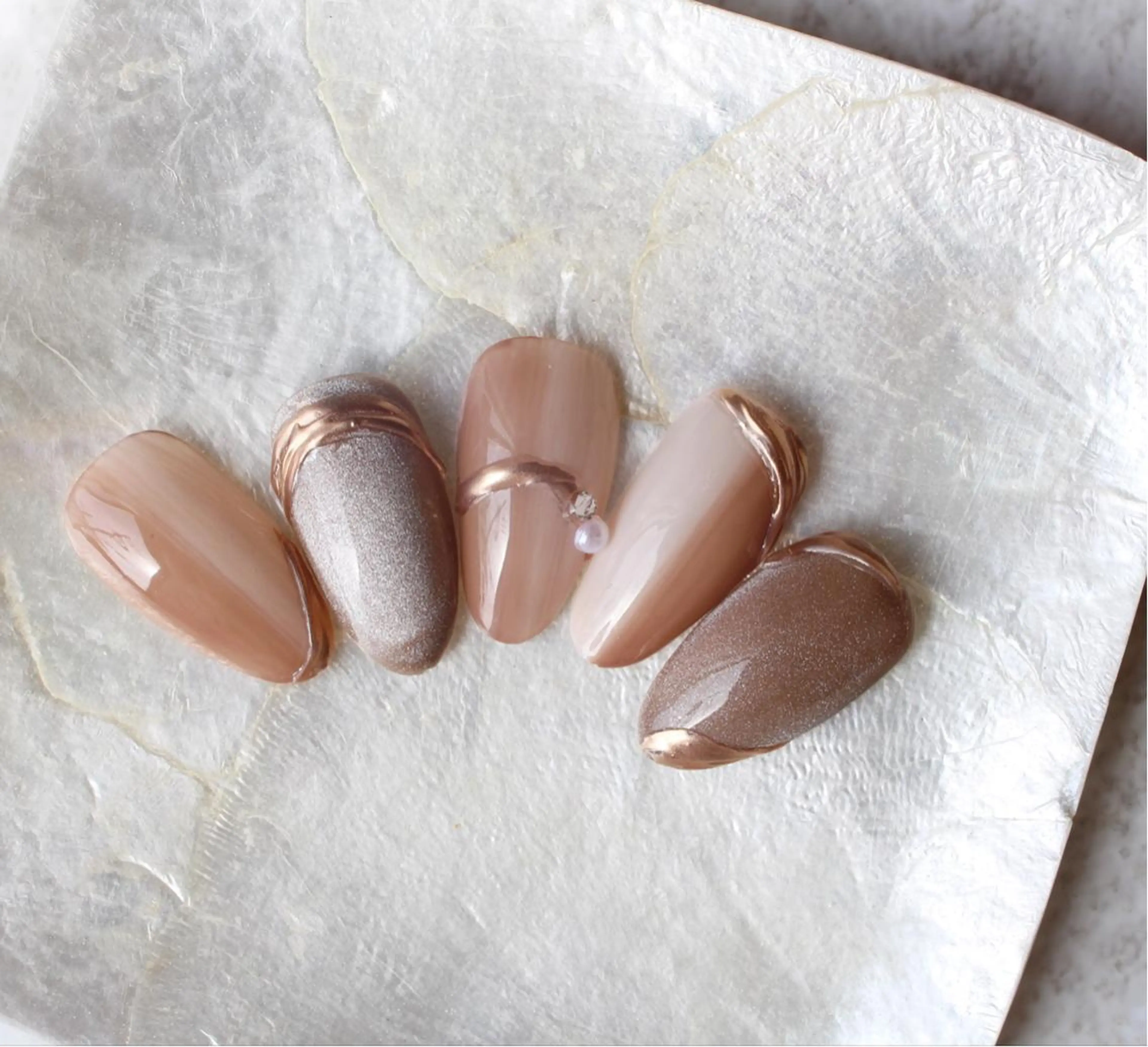 ネイル グラデーション マグネットネイル 塚田 由香里のネイルデザイン