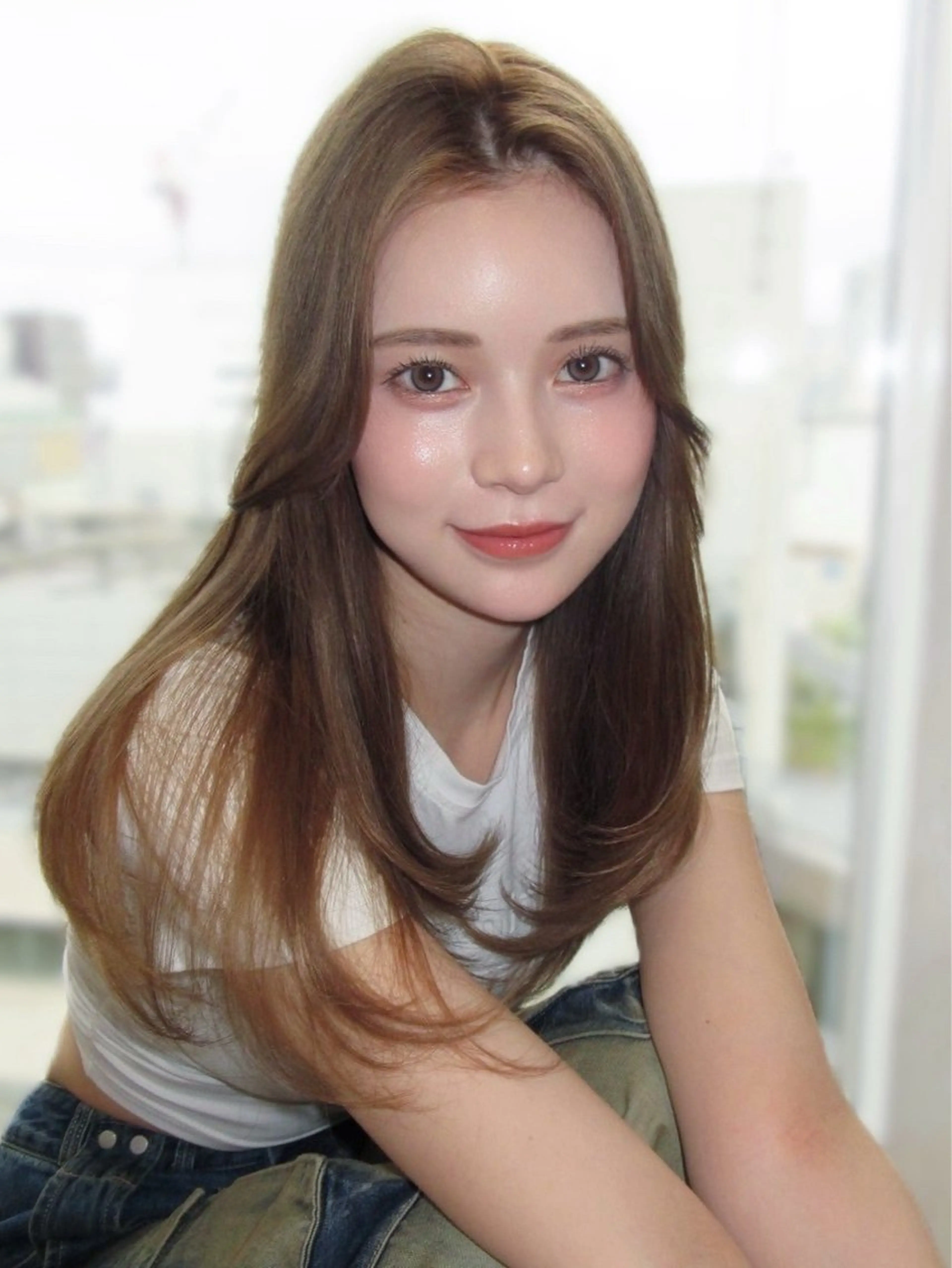 ミディアム カラー 顔周りカット レイヤーカット 小顔カット トリートメント カット ヘアカラー トリートメント 韓国くびれヘア 顔まわり新宿/さやかのヘアスタイル