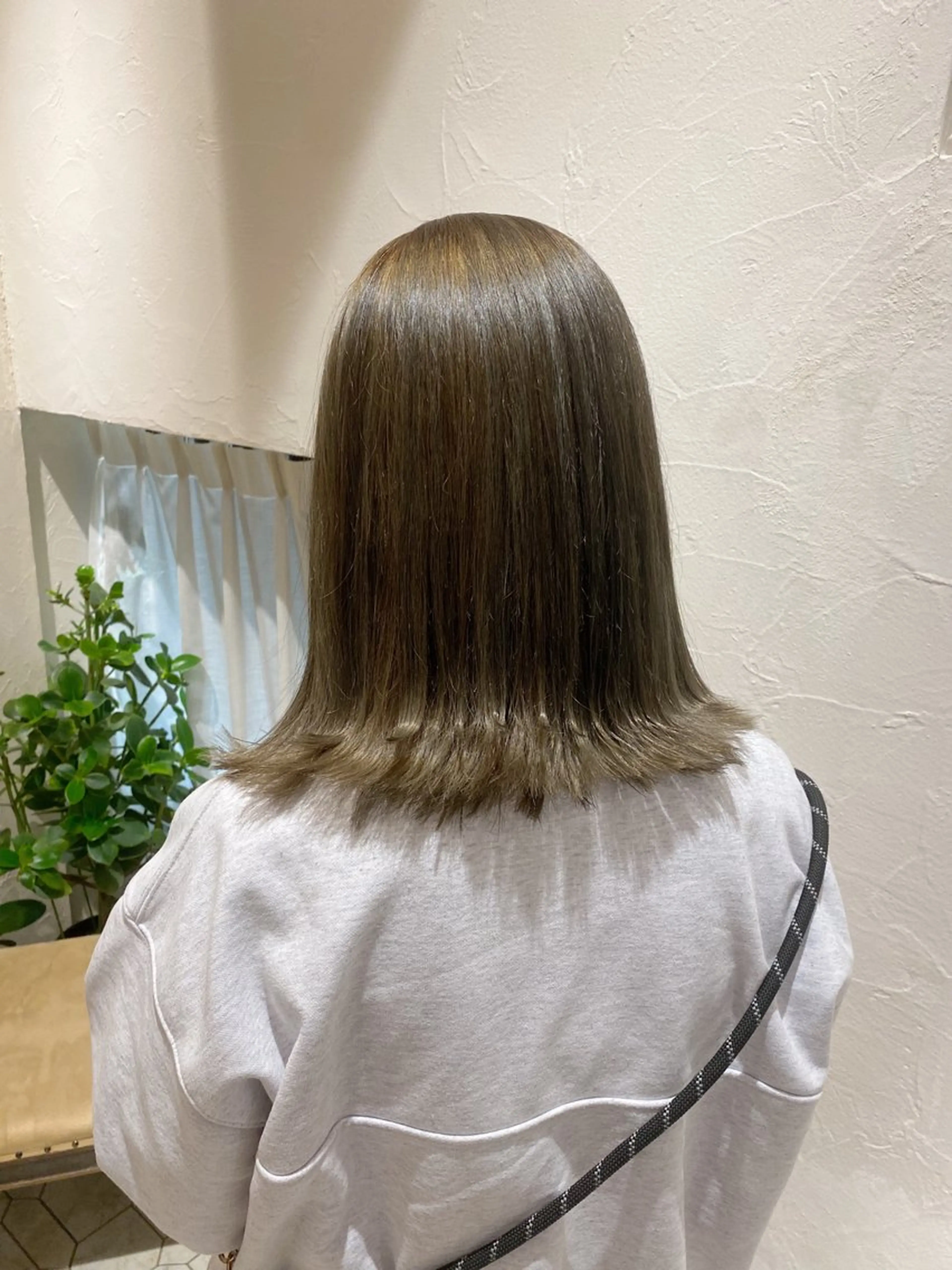 ミディアム 艶髪/艶カラー/縮毛 /   タキダのヘアスタイル