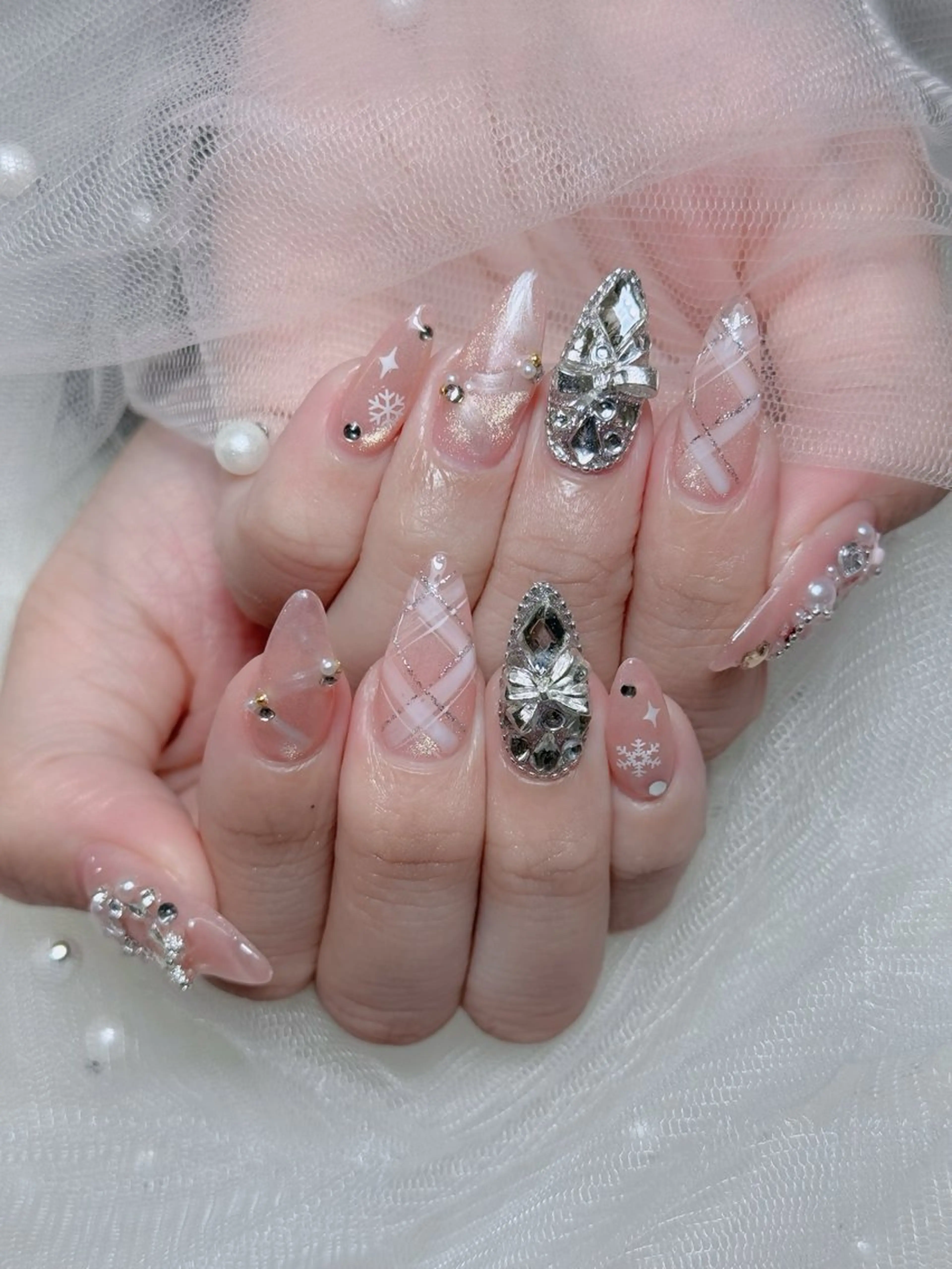 ネイル オーロラネイル チークネイル フットネイル フレンチネイル 韓国ネイル ハンドネイル Lumi Nailのネイルデザイン