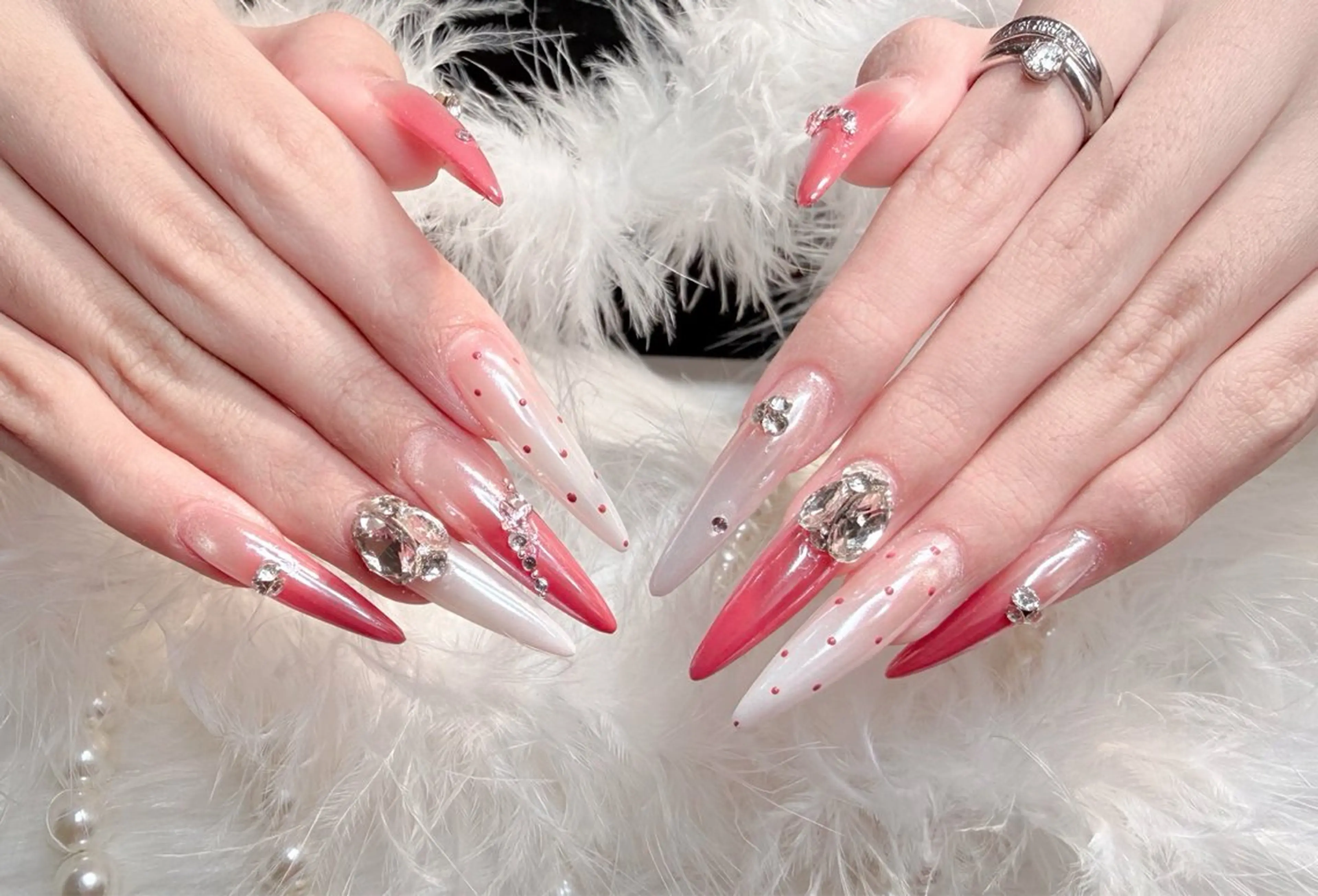 ネイル チークネイル ジェルネイル ガーリー マグネットネイル ニュアンスネイル West Coast Nail Salon 池袋西口所属・Kinoko／ チップスカルプ専門店のネイルデザイン