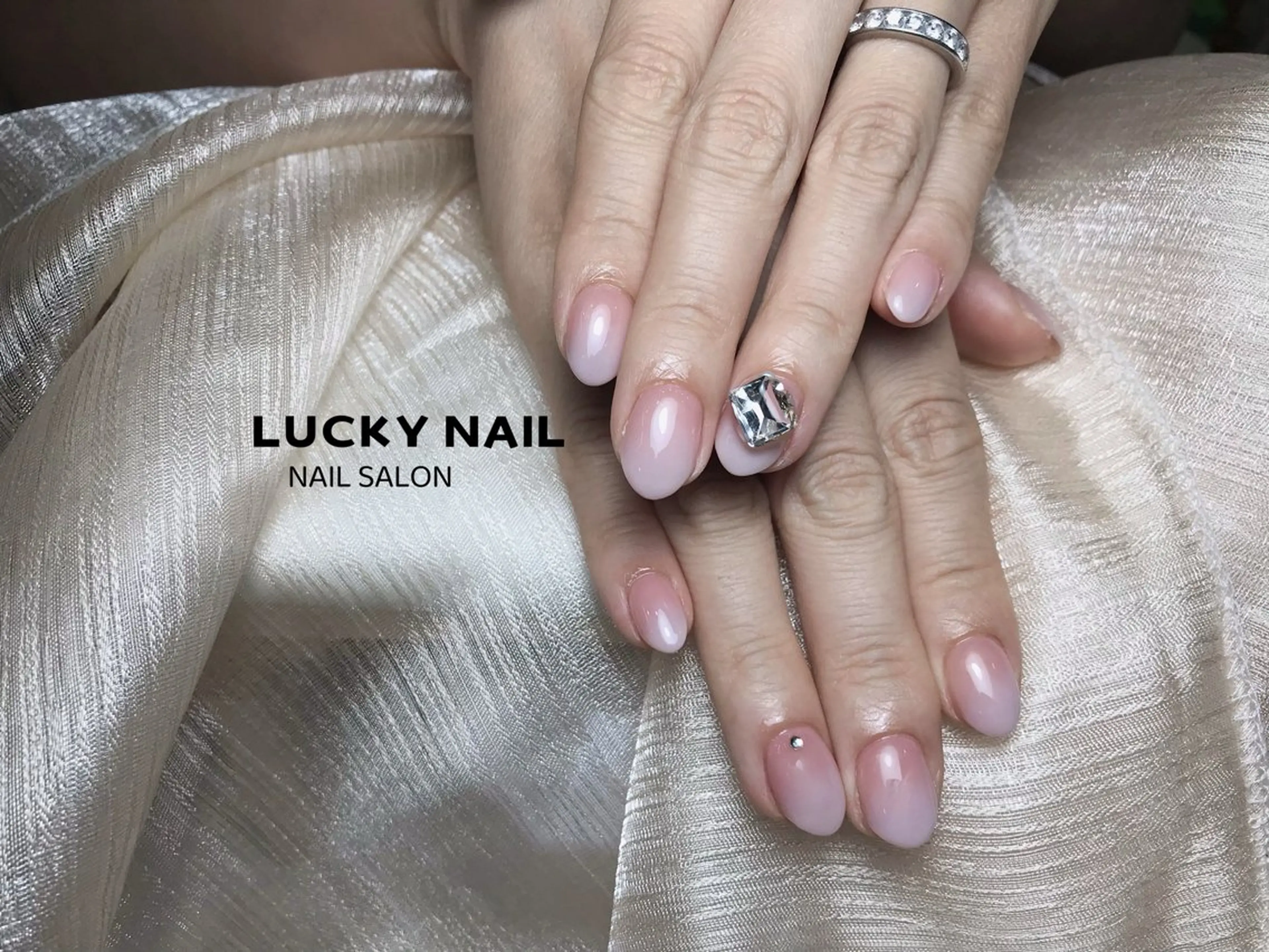 ネイル LUCKY NAILのネイルデザイン