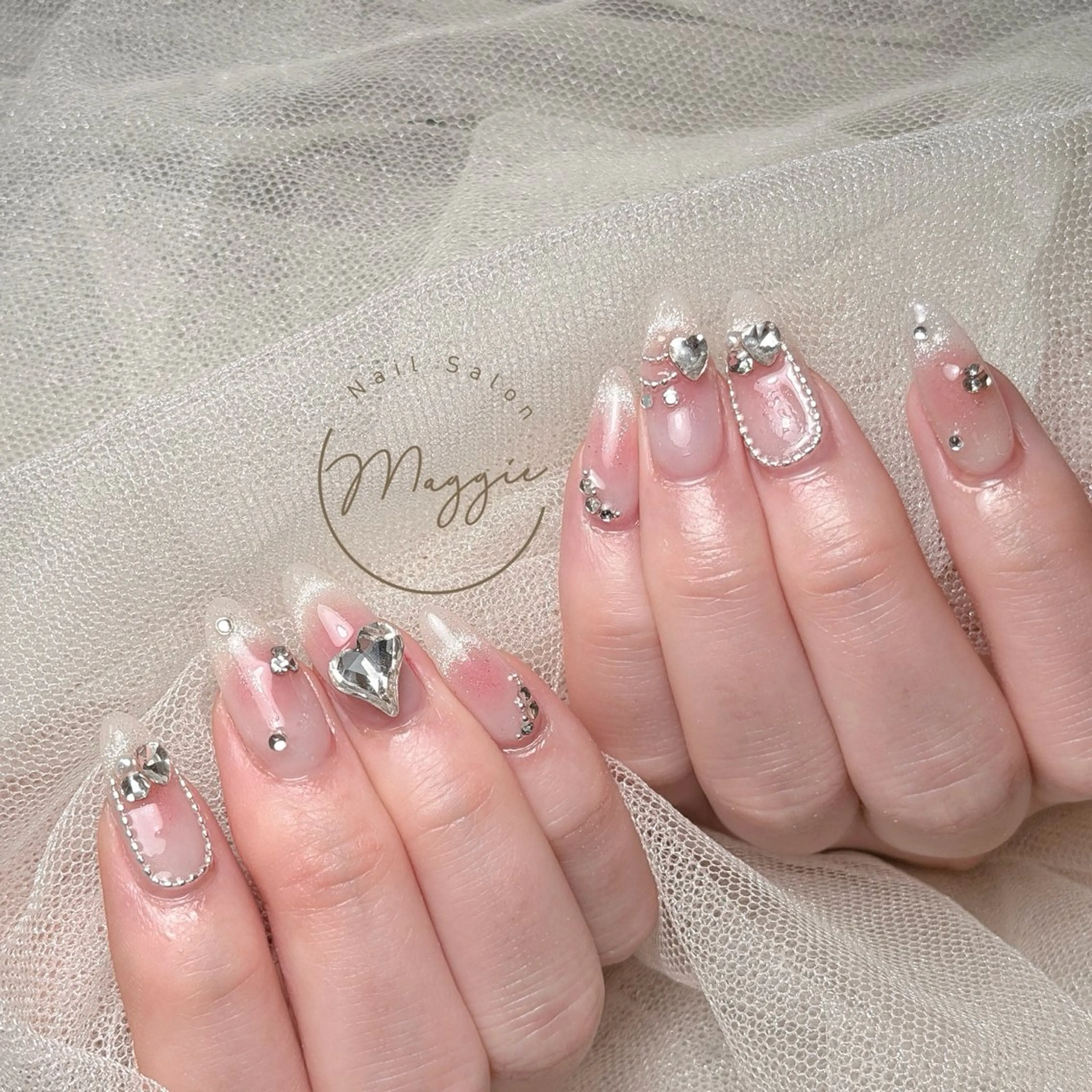 ネイル Maggie Nail🦩のネイルデザイン