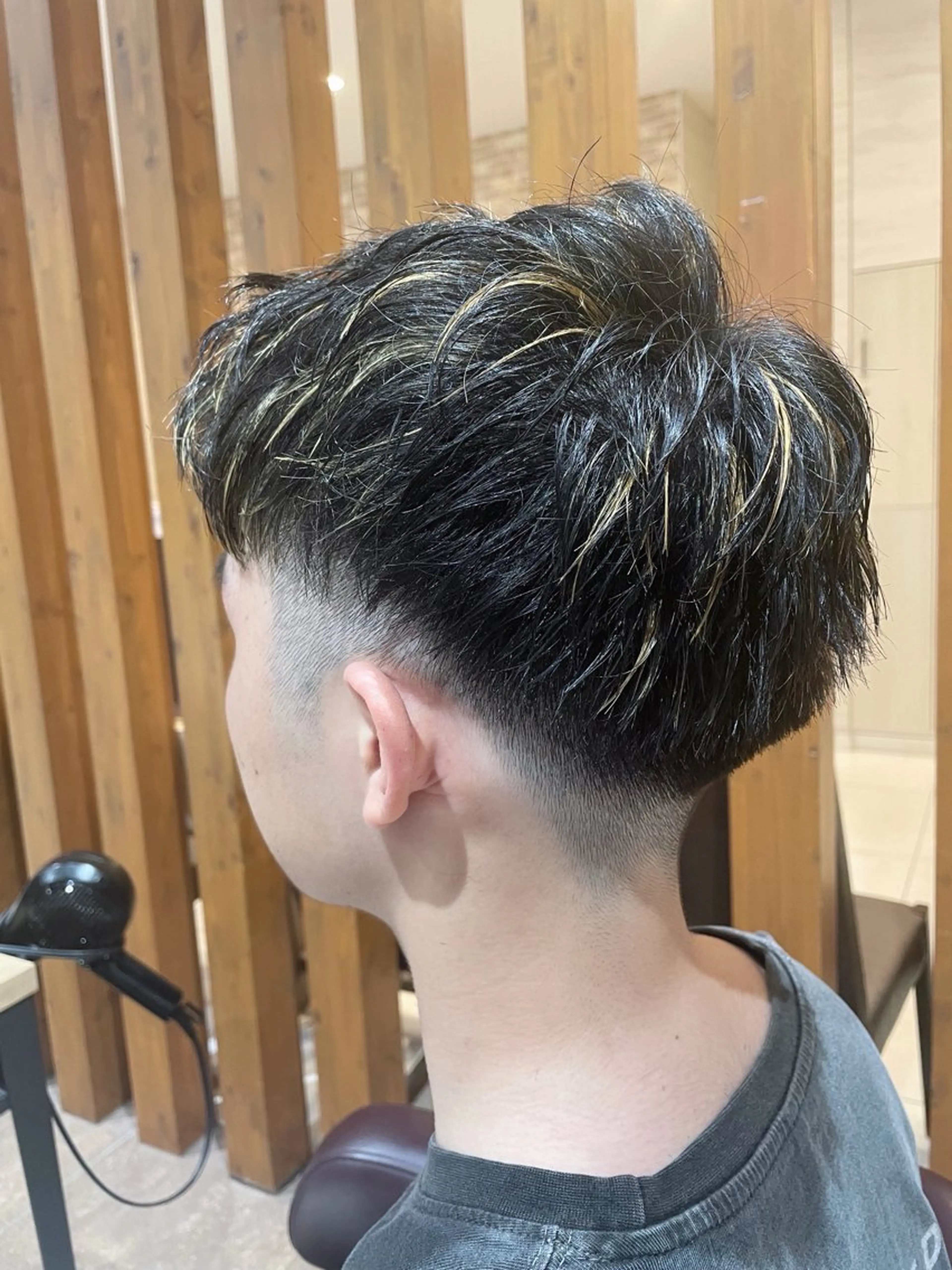 カラー メンズ メンズメッシュ メッシュ 中澤 壱太のヘアスタイル