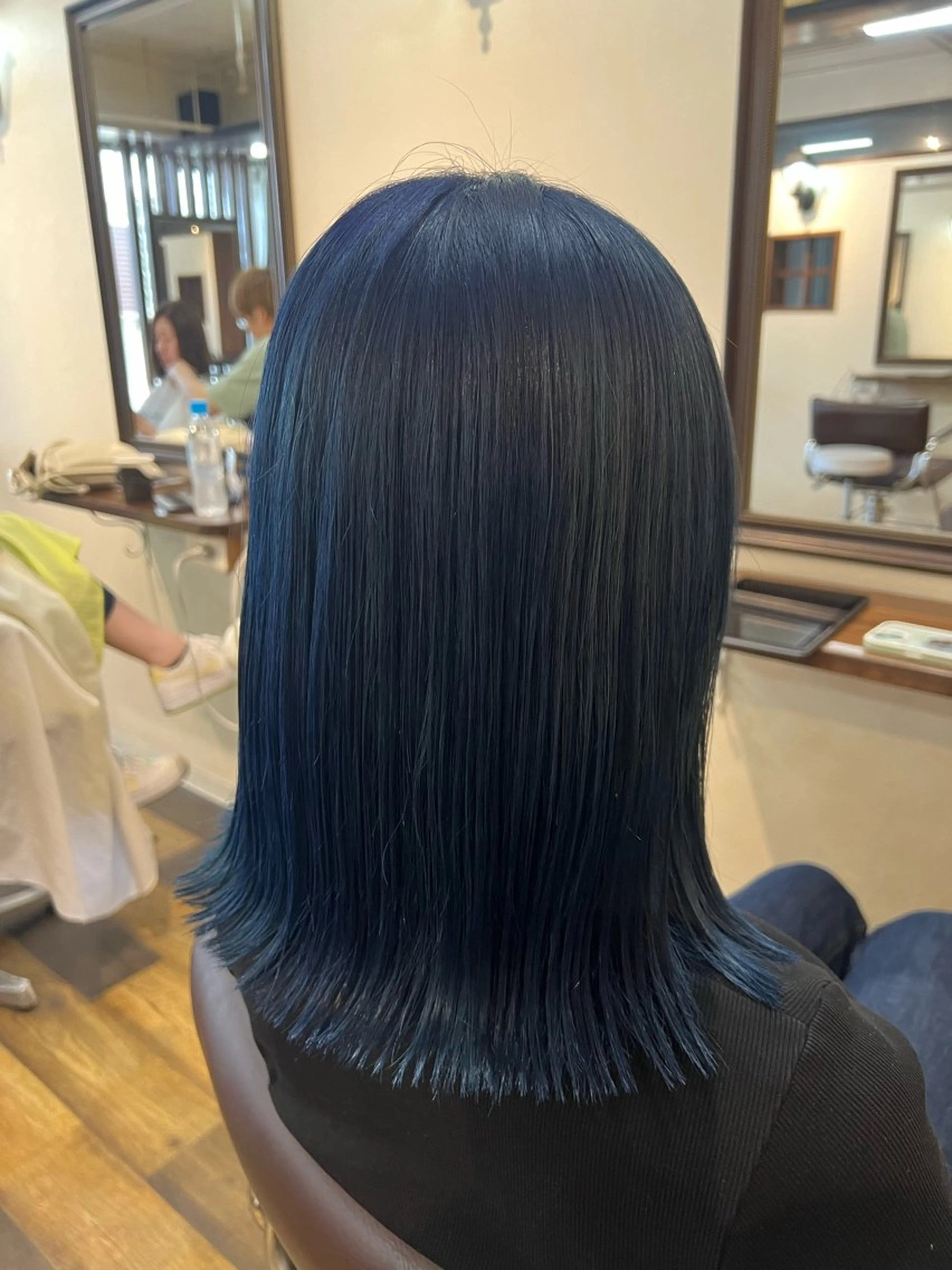 ミディアム カラー 大西 碧海のヘアスタイル