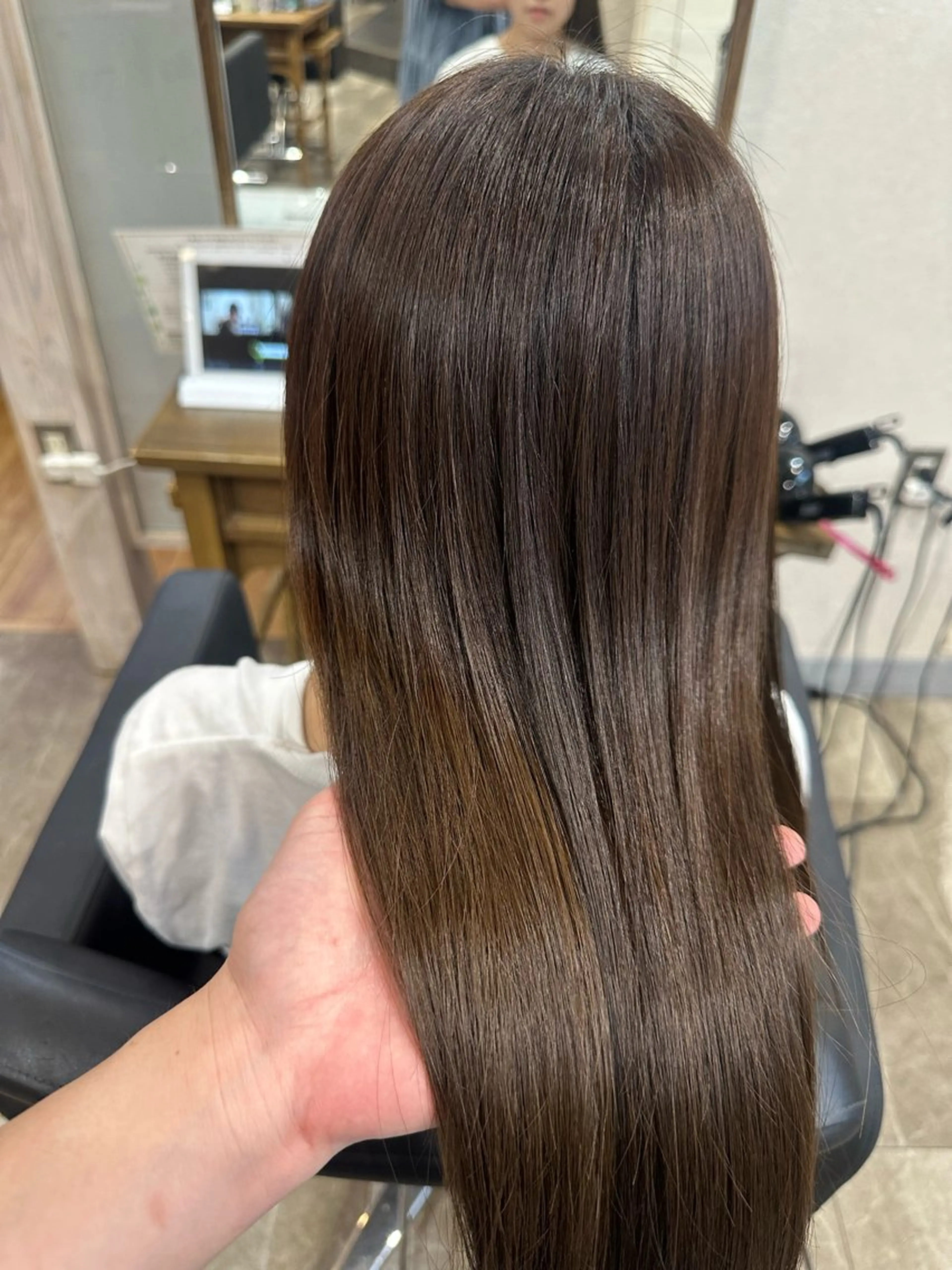 ロング カット ヘアカラー トリートメント WADA SAKIのヘアスタイル