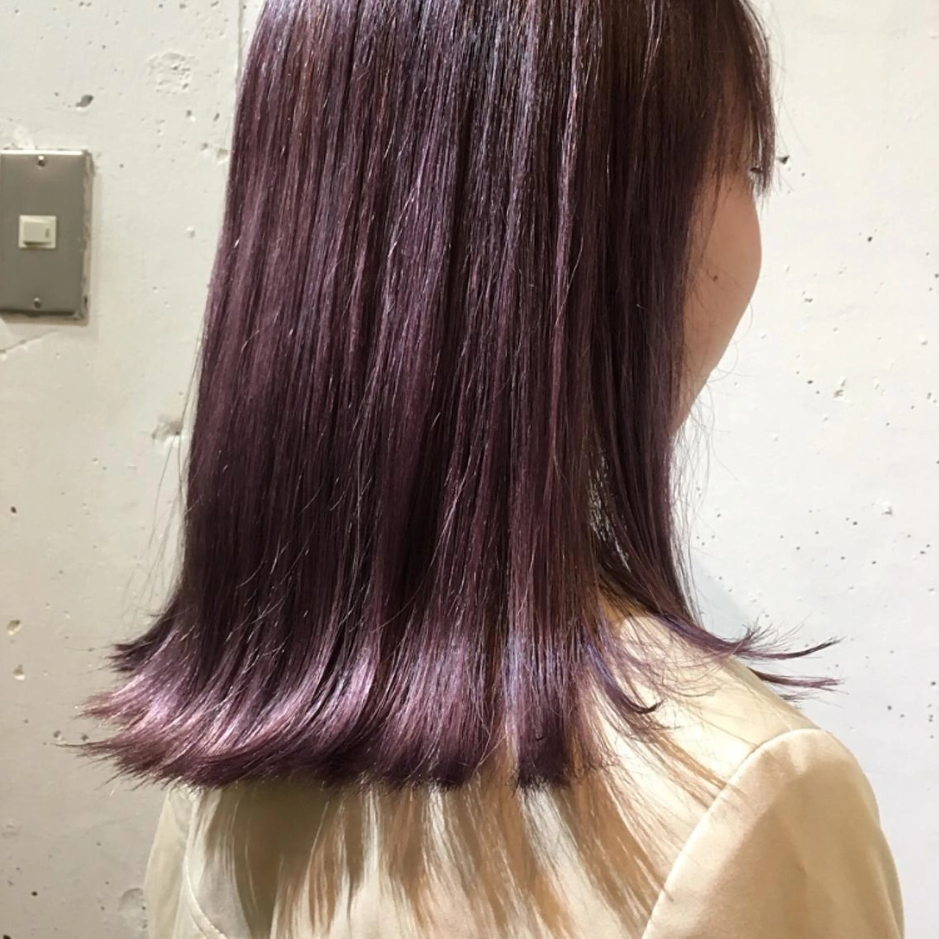 カラー 八巻 晴香のヘアスタイル