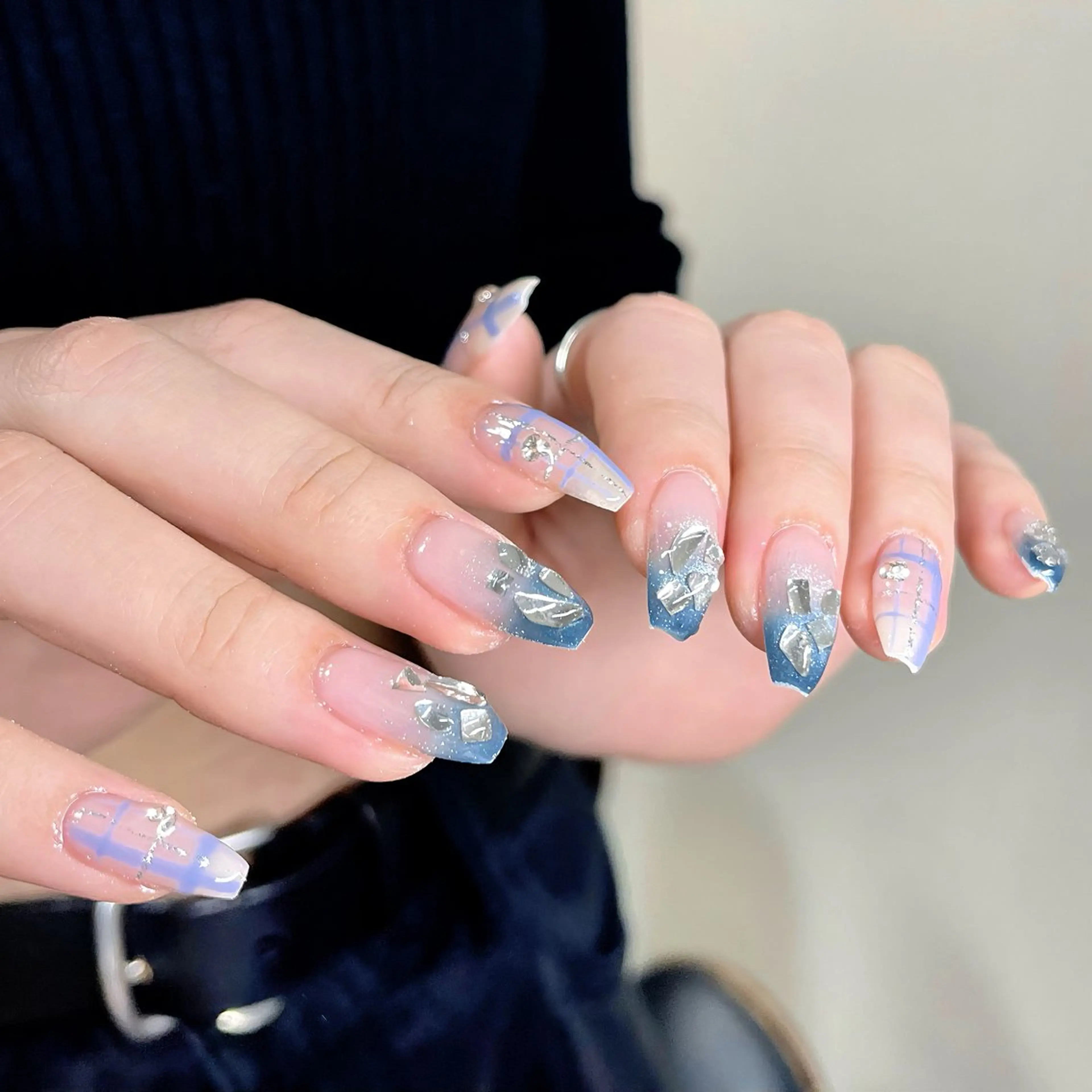 ネイル グラデーション マグネットネイル オフィスネイル ワンカラーネイル ワンホンネイル ハンドネイル 🫧OPELIA NAIL渋谷🫧のネイルデザイン