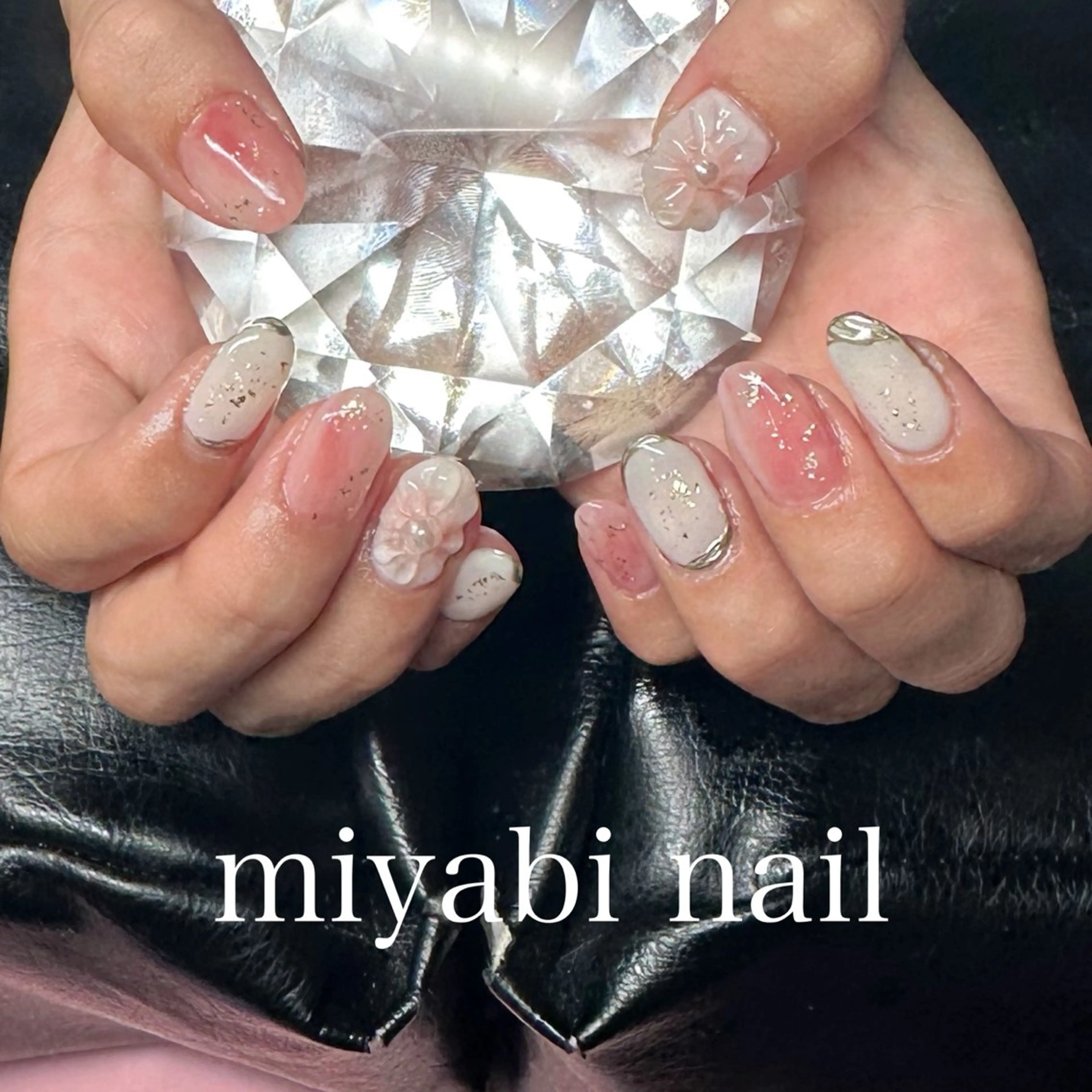 ネイル アートネイル フラワーネイル ジェルネイル ゴールド 持ち込み ハンドネイル miyabi nail 桂川駅近くのネイルデザイン