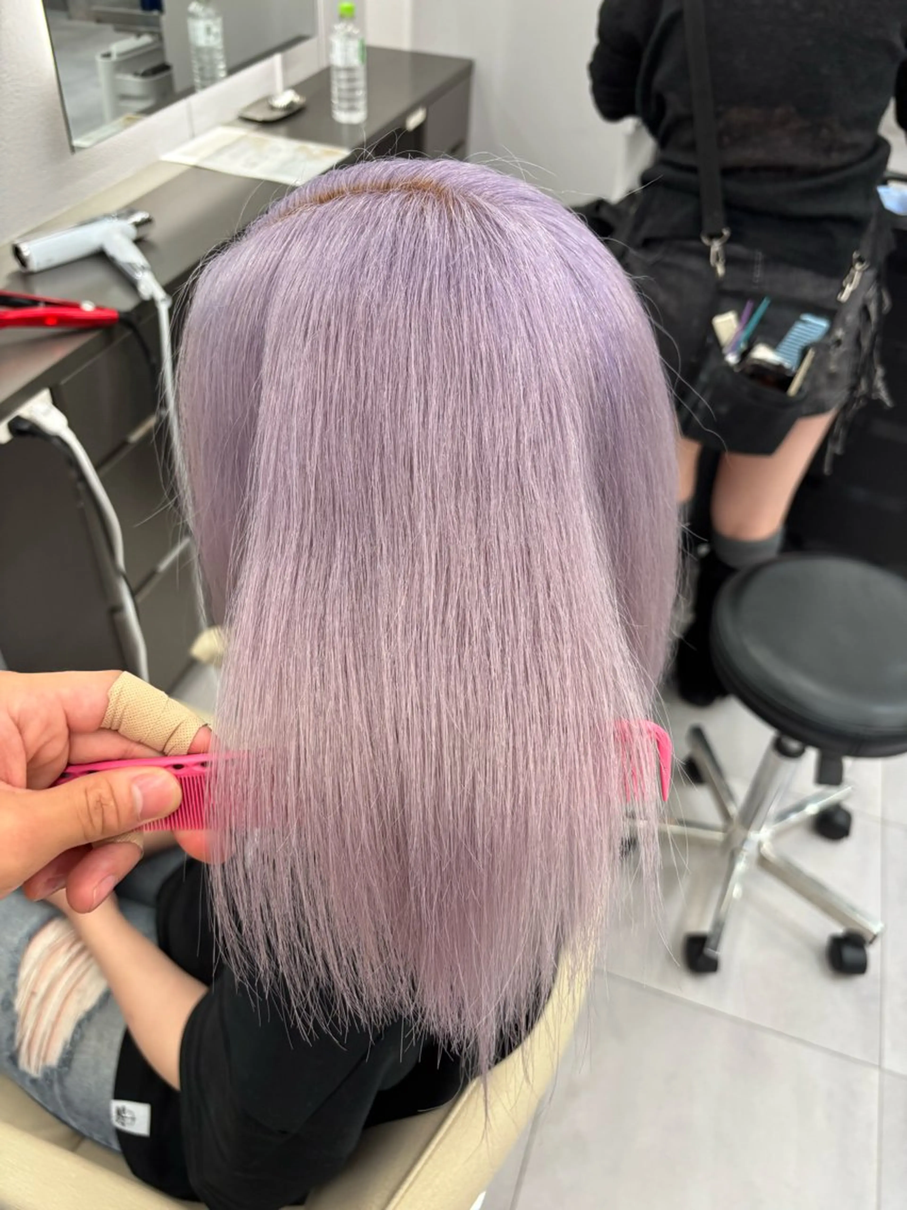 ミディアム カラー ラベンダーカラー パープルカラー シルバー ヘアカラー トリートメント 名古屋／デザイン／ ブリーチ/松井亮磨のヘアスタイル