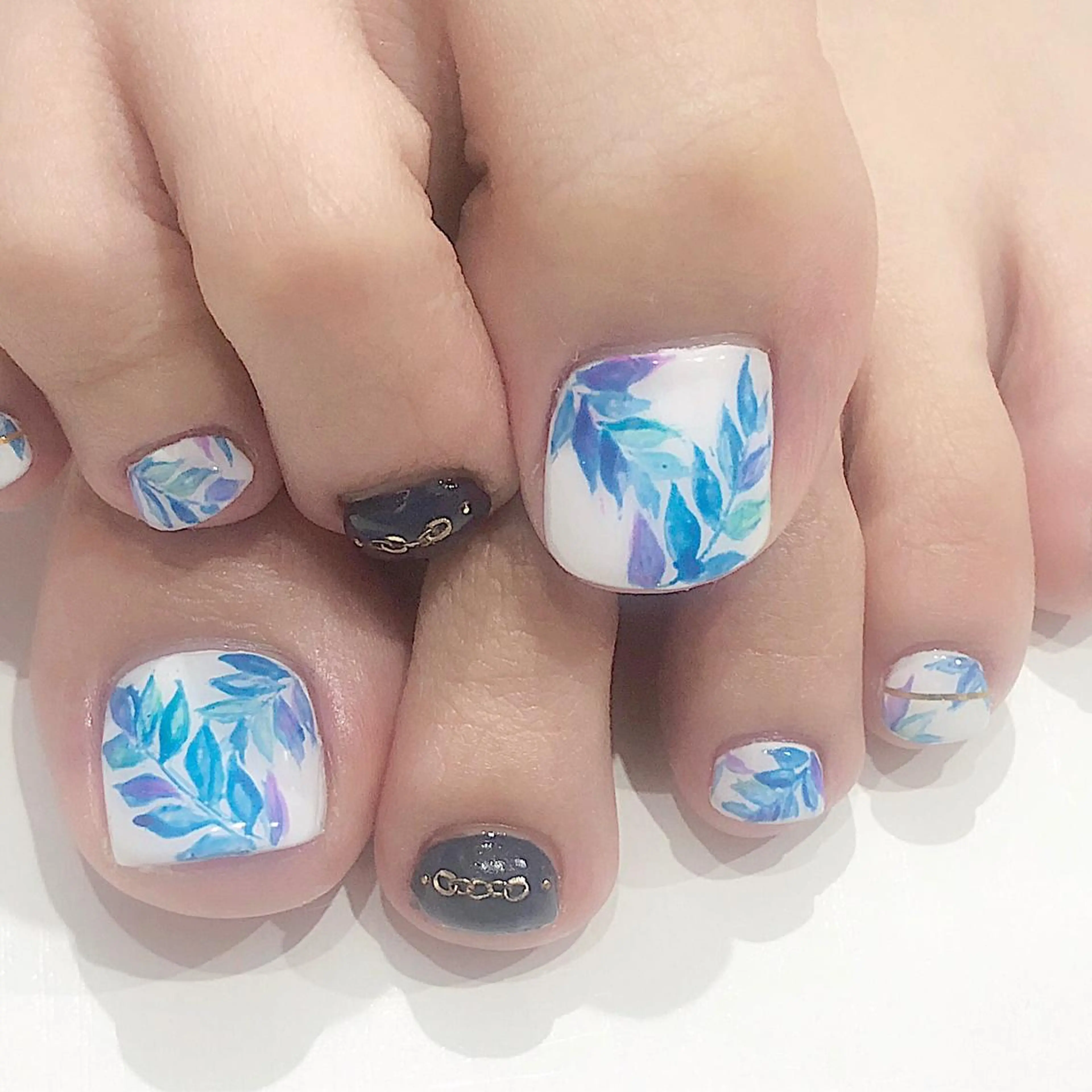 ネイル フットネイル Nest 三田のマツエク・マツパデザイン