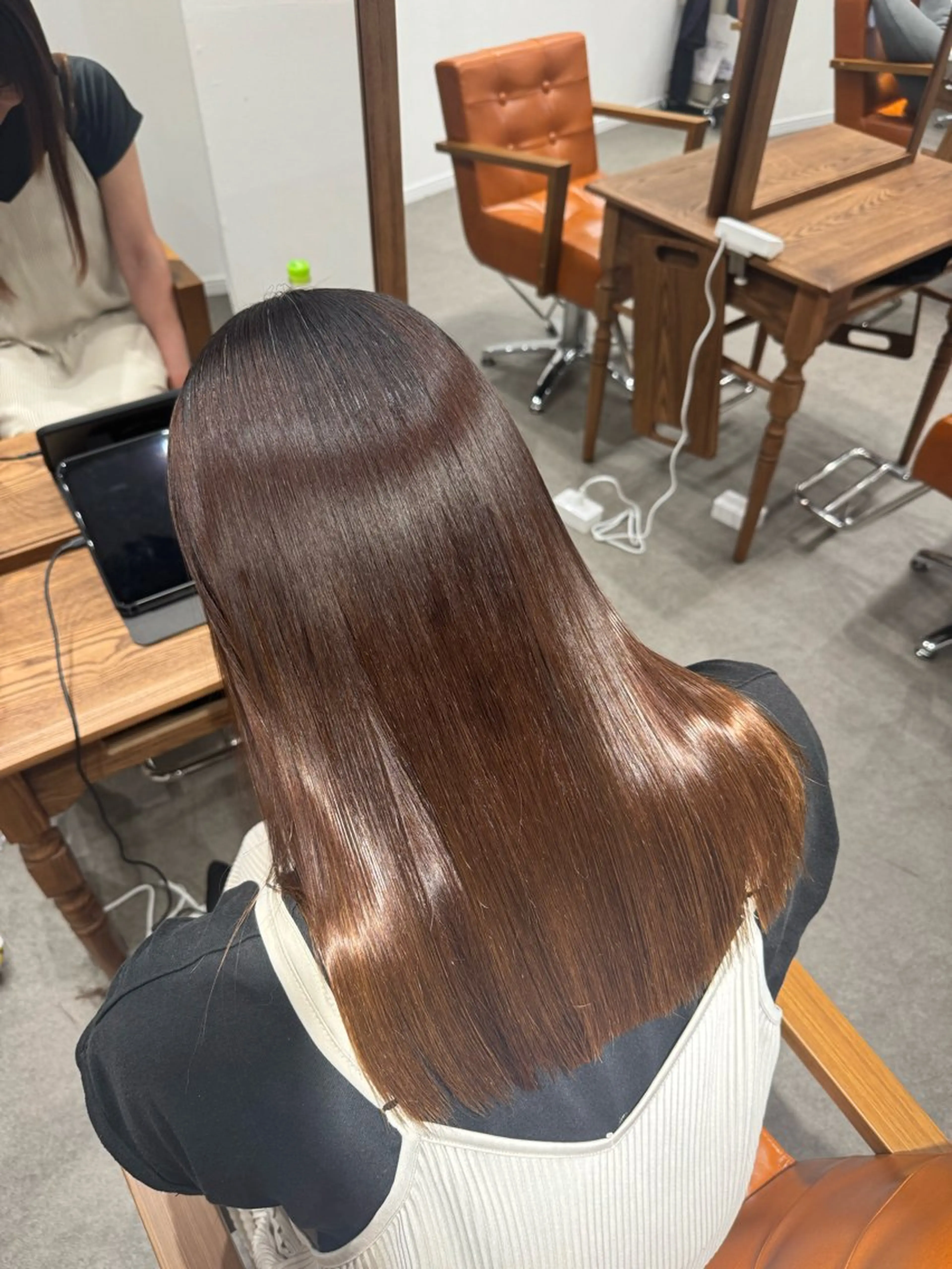 セミロング カット 縮毛矯正 トリートメント 髪質改善縮毛✨ 泉谷彪芽のヘアスタイル