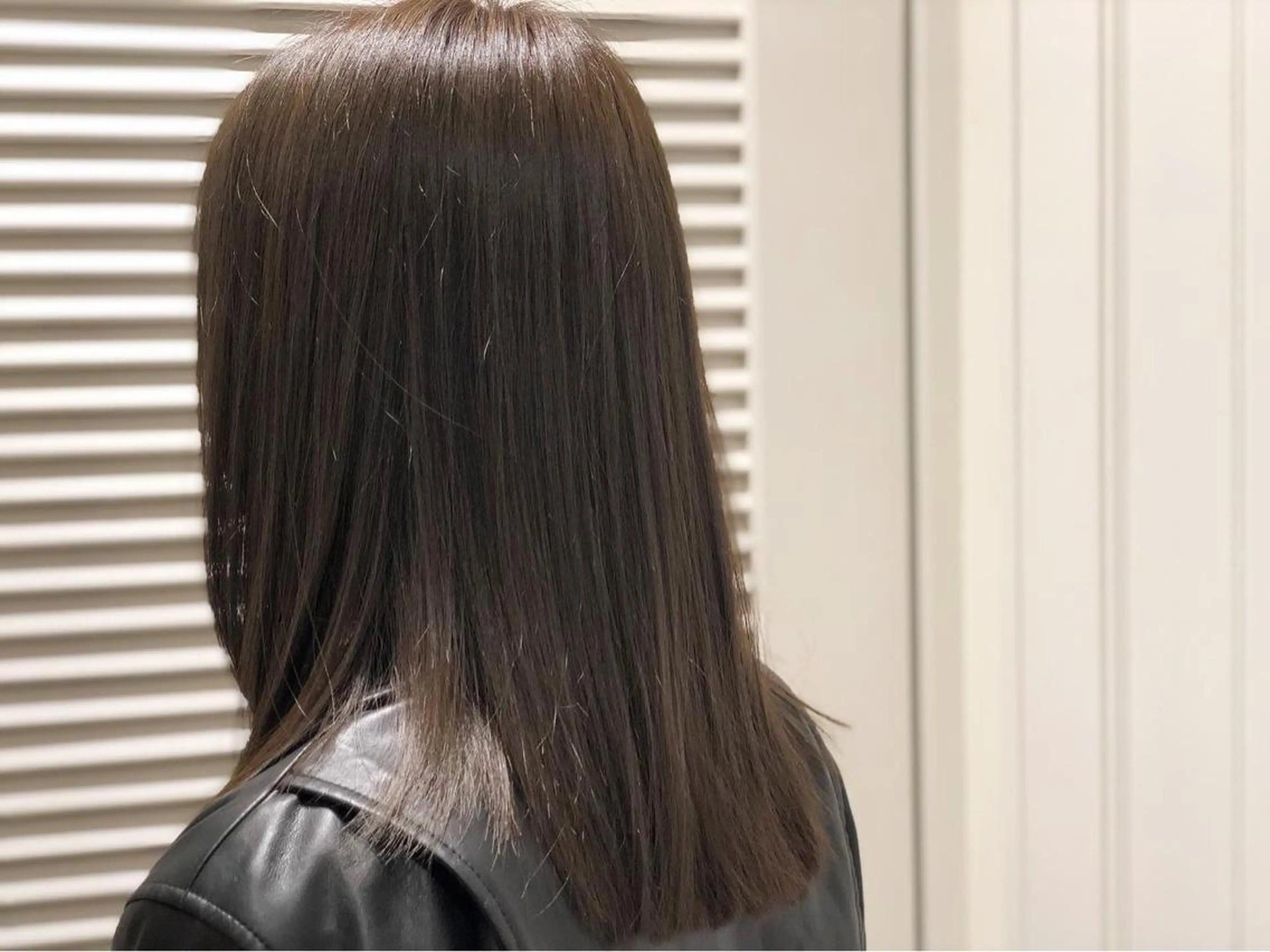 ミディアム カラー kawabe maikoのヘアスタイル