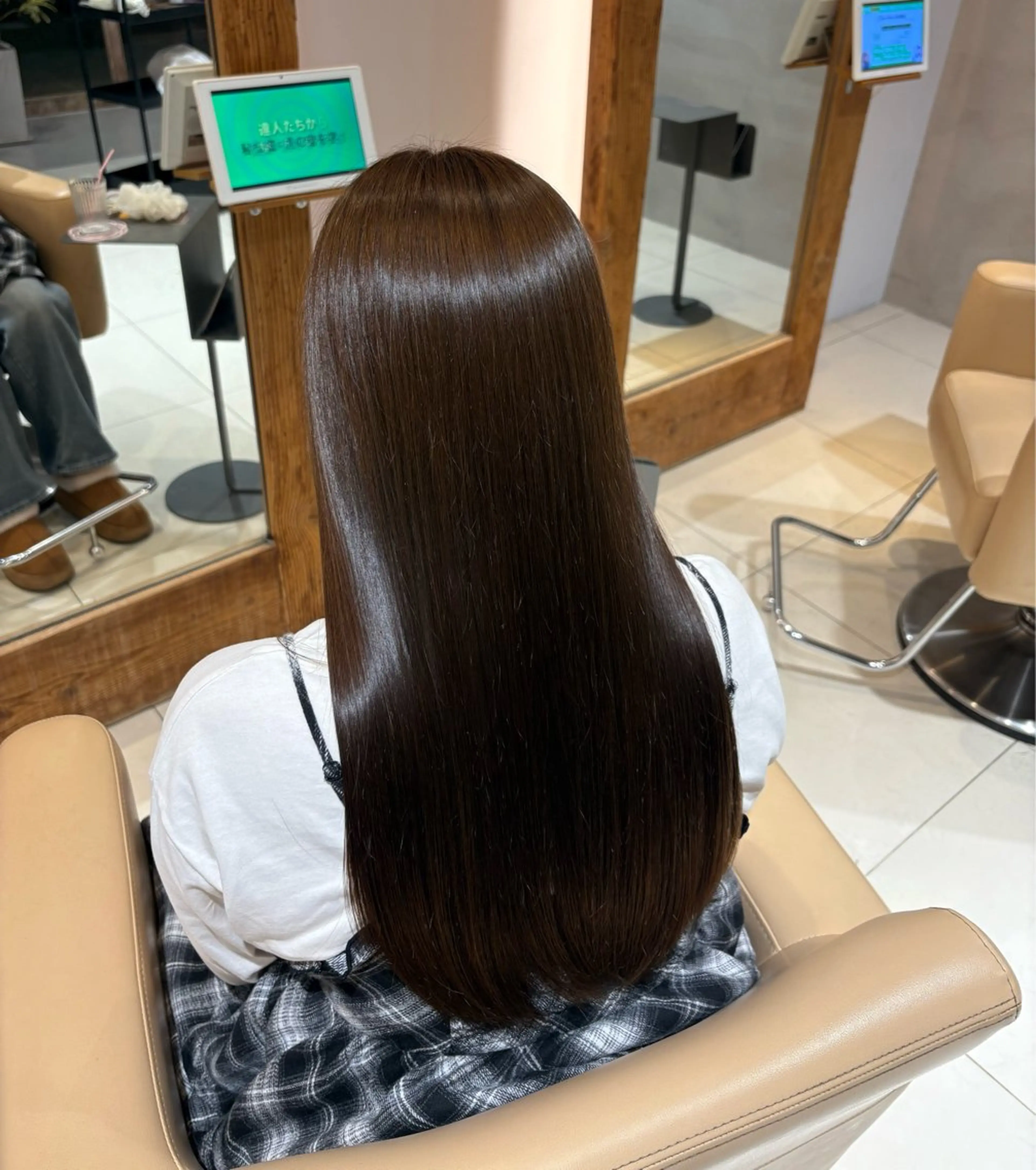 カラー ブリーチ ブリーチなしカラー SHAMPOO 伊勢崎ひろせ店所属・小嶋 菜央のヘアスタイル