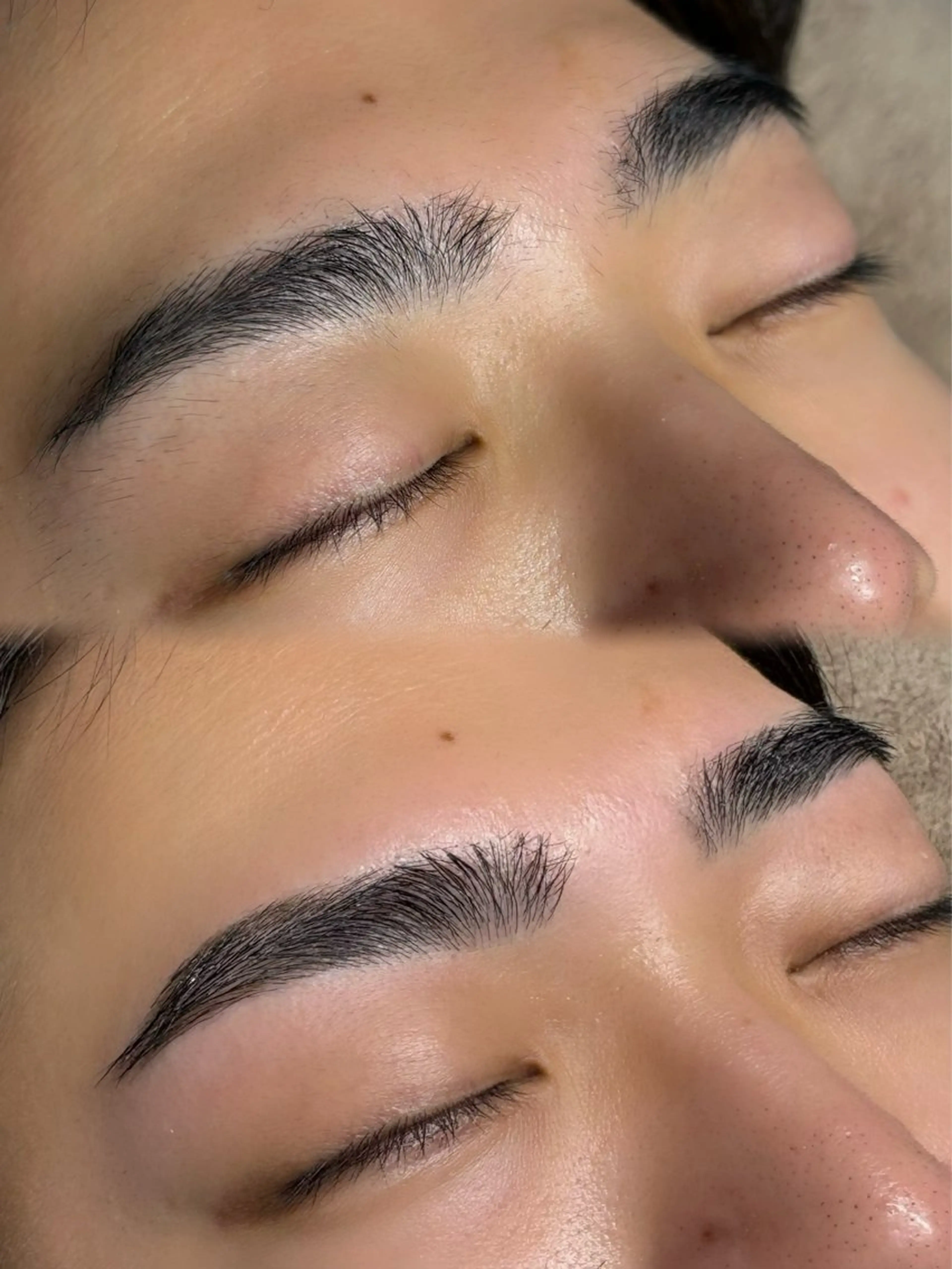 メンズ アイブロウ メンズアイブロウ 眉毛ワックス脱毛 韓国肌管理BEAUTY-SALON Teena【ティーナ】ララピール/毛穴/脱毛所属・hiyori 心斎橋眉毛サロンのエステ・リラクイメージ