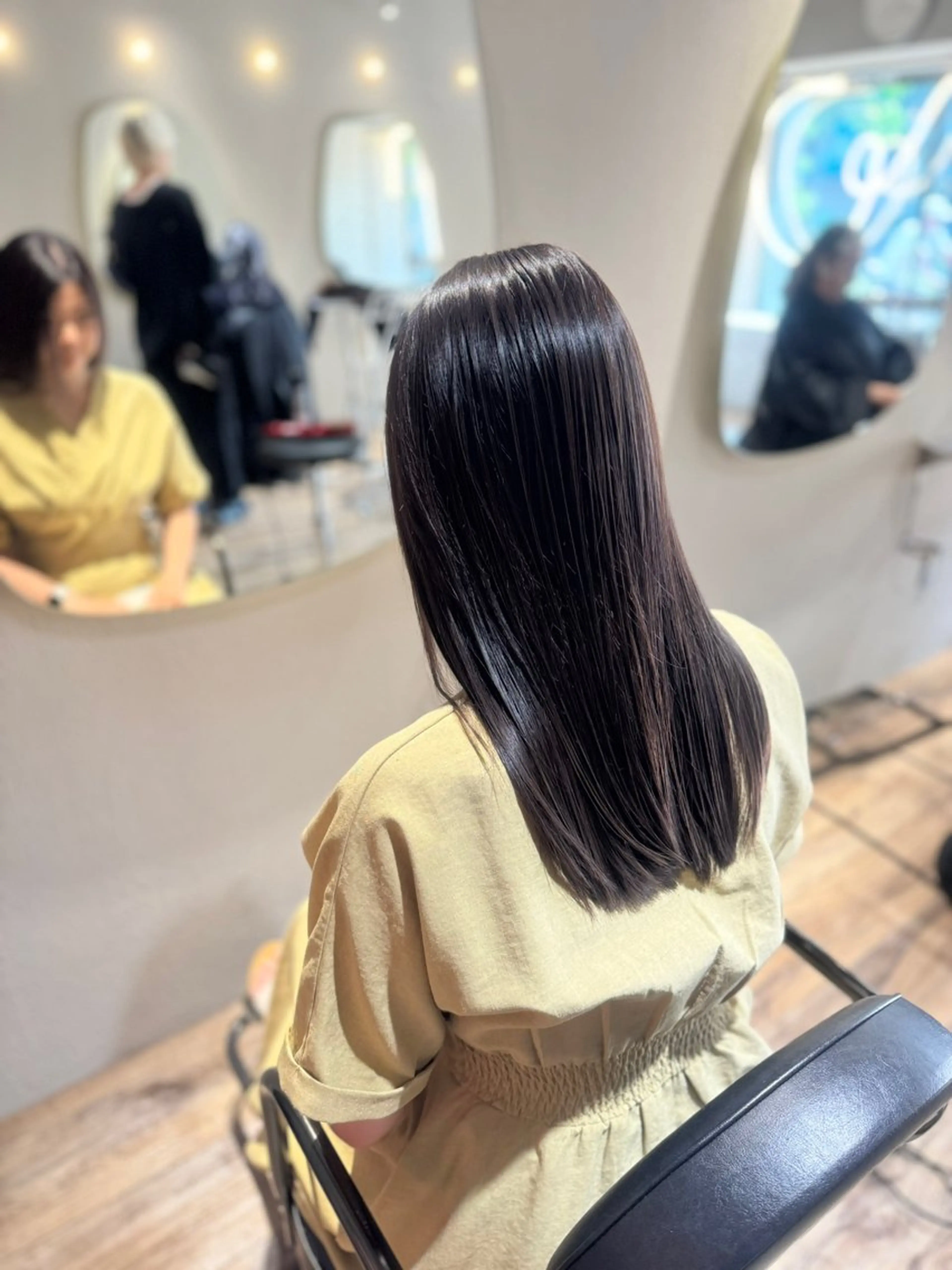 セミロング カット ヘアカラー 【天満1艶髪】潤艶/ 髪質改善🌹釣本竜哉のヘアスタイル