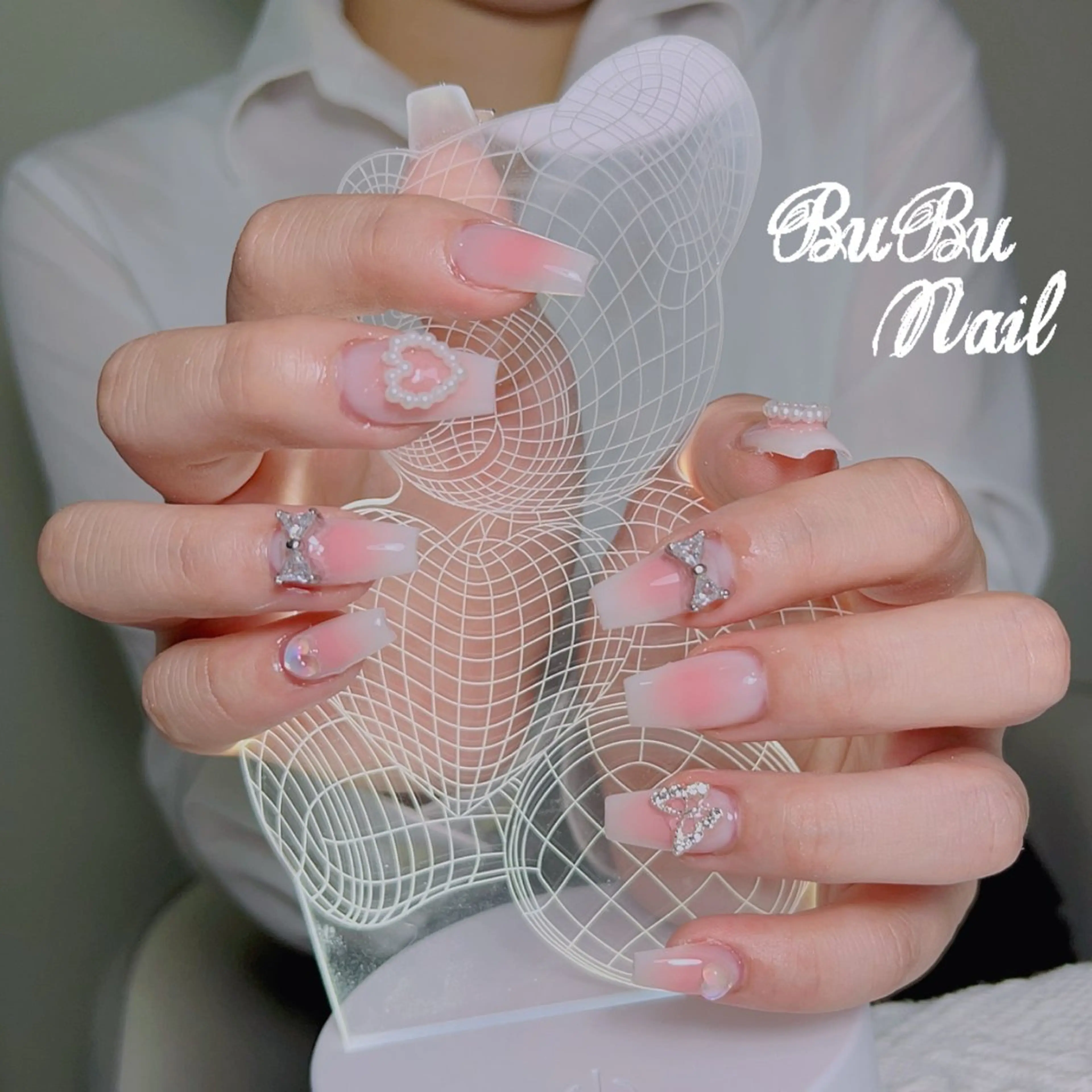 ネイル bubu nail salon所属・BuBu Nail渋谷桜ヶ丘のネイルデザイン