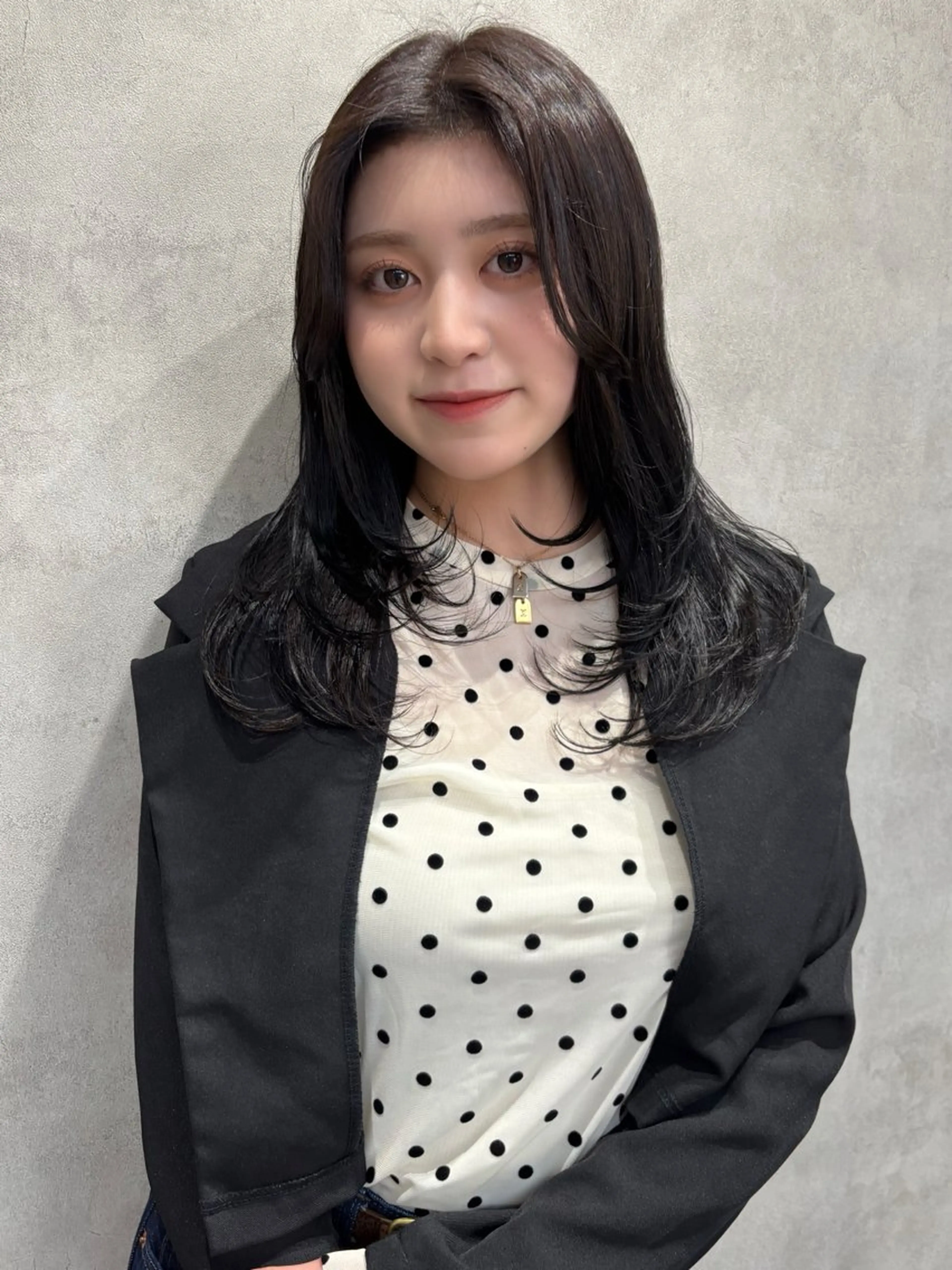 セミロング カラー ブリーチ グレージュ ブリーチなしカラー オリーブグレージュ オリーブグレー ヘアカラー 💎色落ち綺麗に白肌 ラベンダー💎りんのヘアスタイル