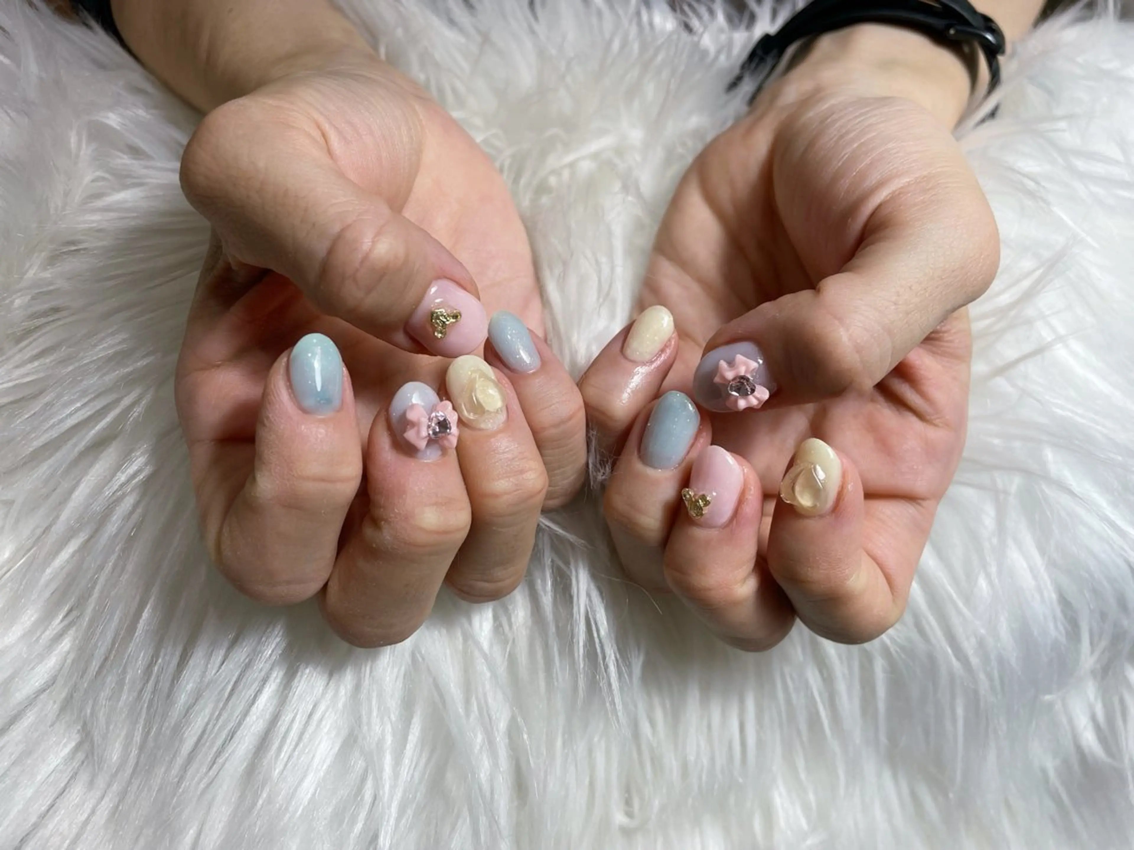 ネイル Eclat登戸店 サリナのネイルデザイン