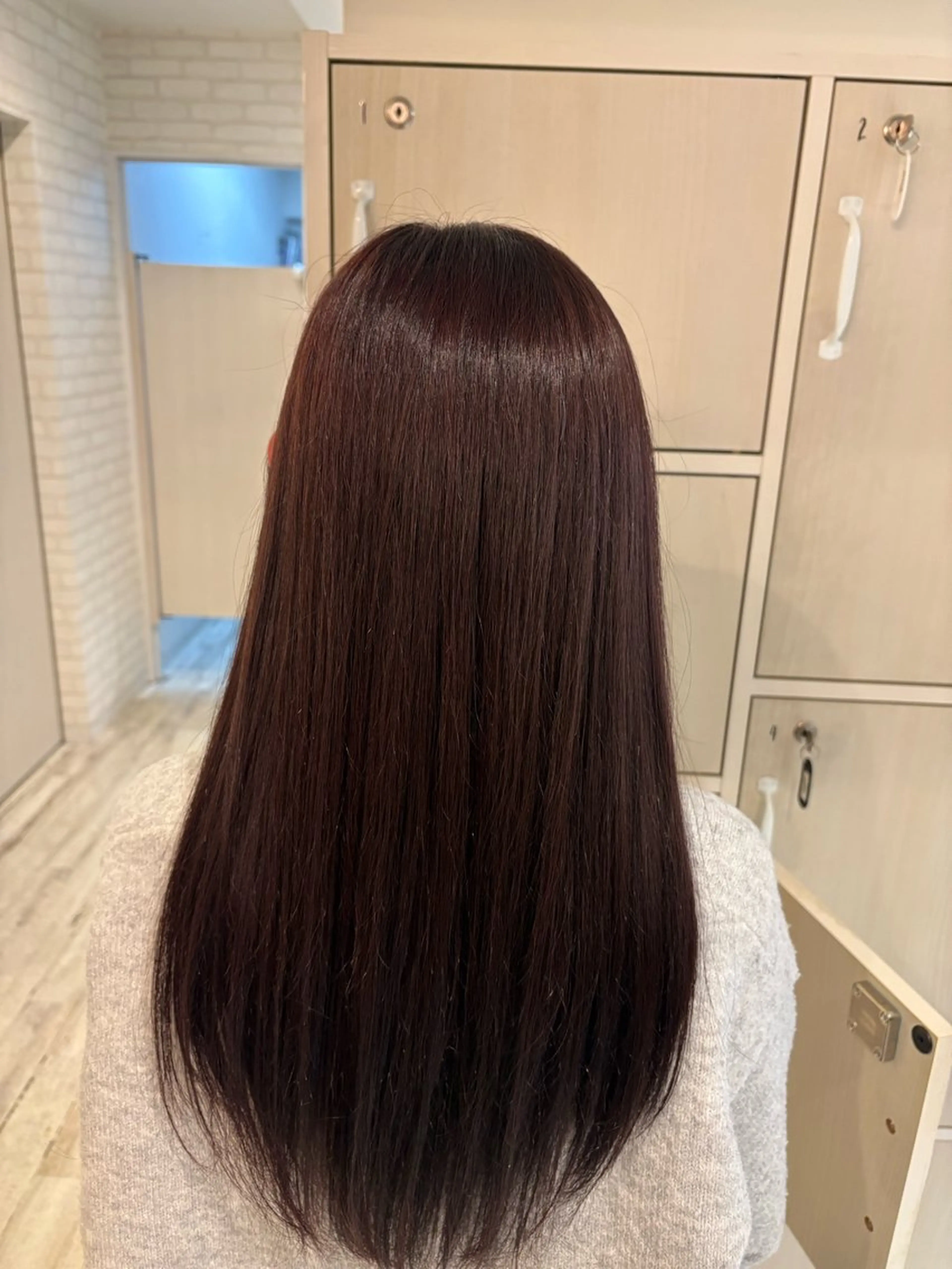 ロング カラー レッドカラー カット ヘアカラー トリートメント 透明感/韓国風 HIRARIのヘアスタイル