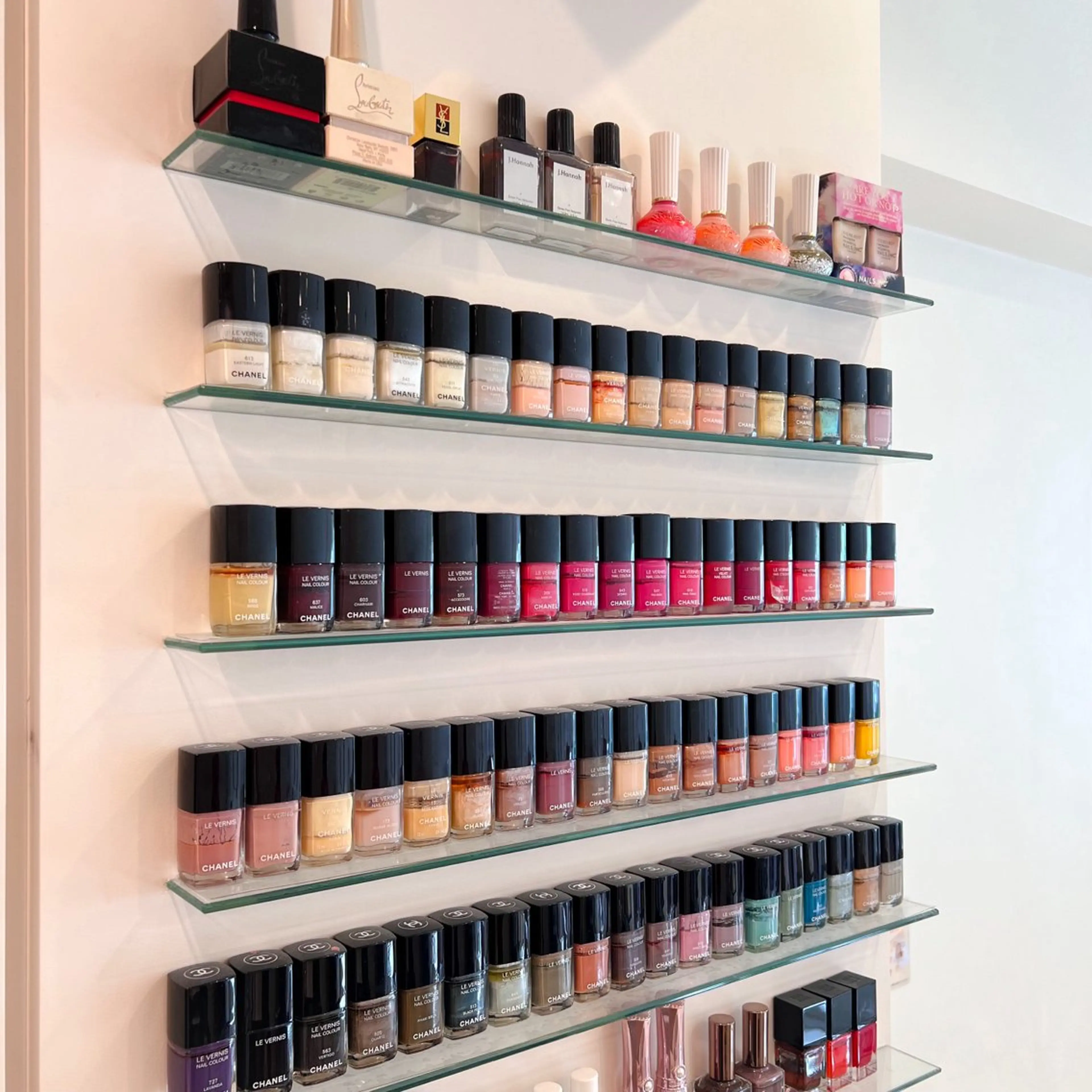 ネイル tricia表参道店所属・tricia表参道店 杉田 奈々のネイルデザイン