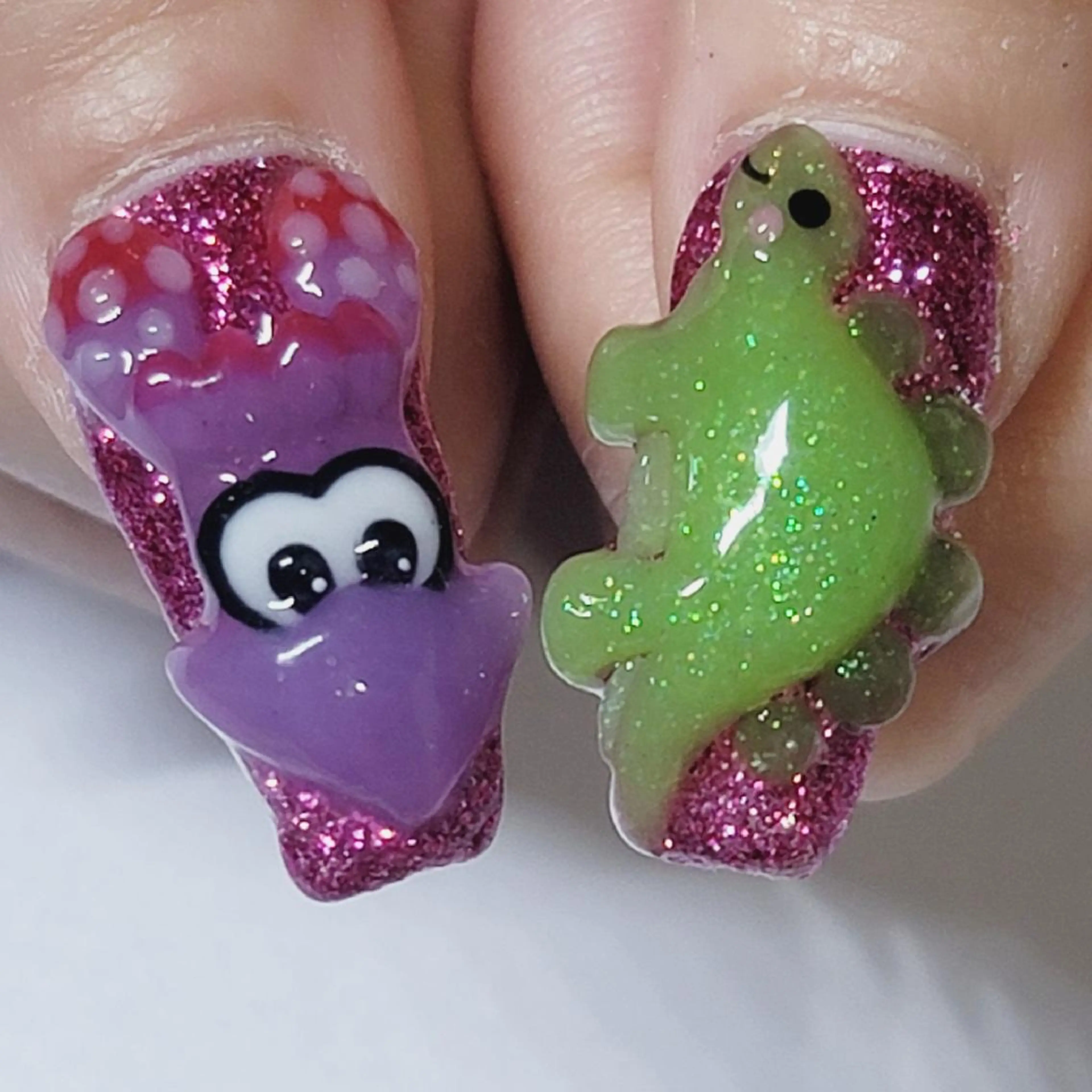 ネイル アートネイル キラキラネイル ラメ(グリッター) ワンカラーネイル ピンク ハンドネイル よしだ ひろきのネイルデザイン