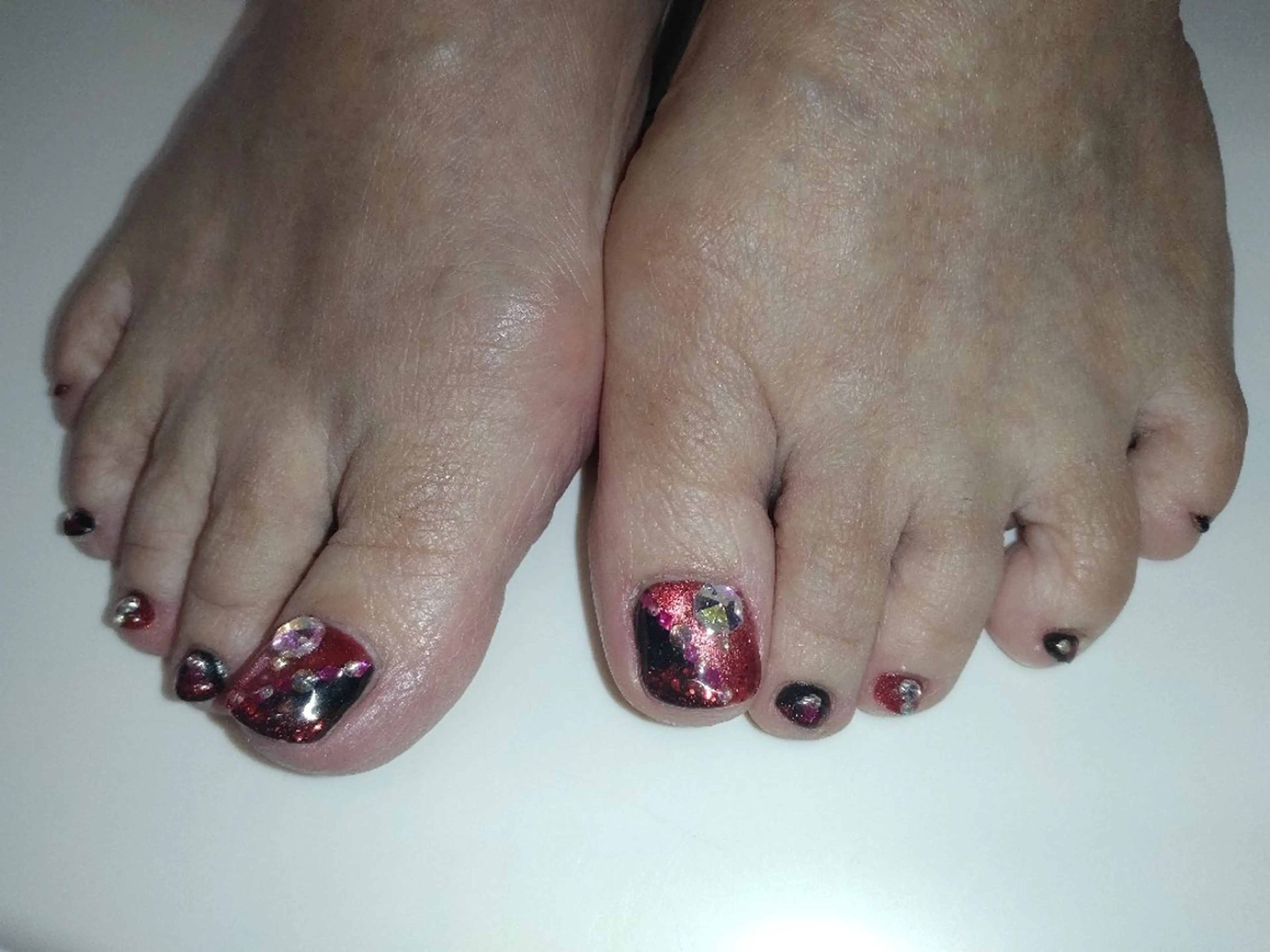 ネイル フットネイル エステとネイル ローズコンフォートのネイルデザイン