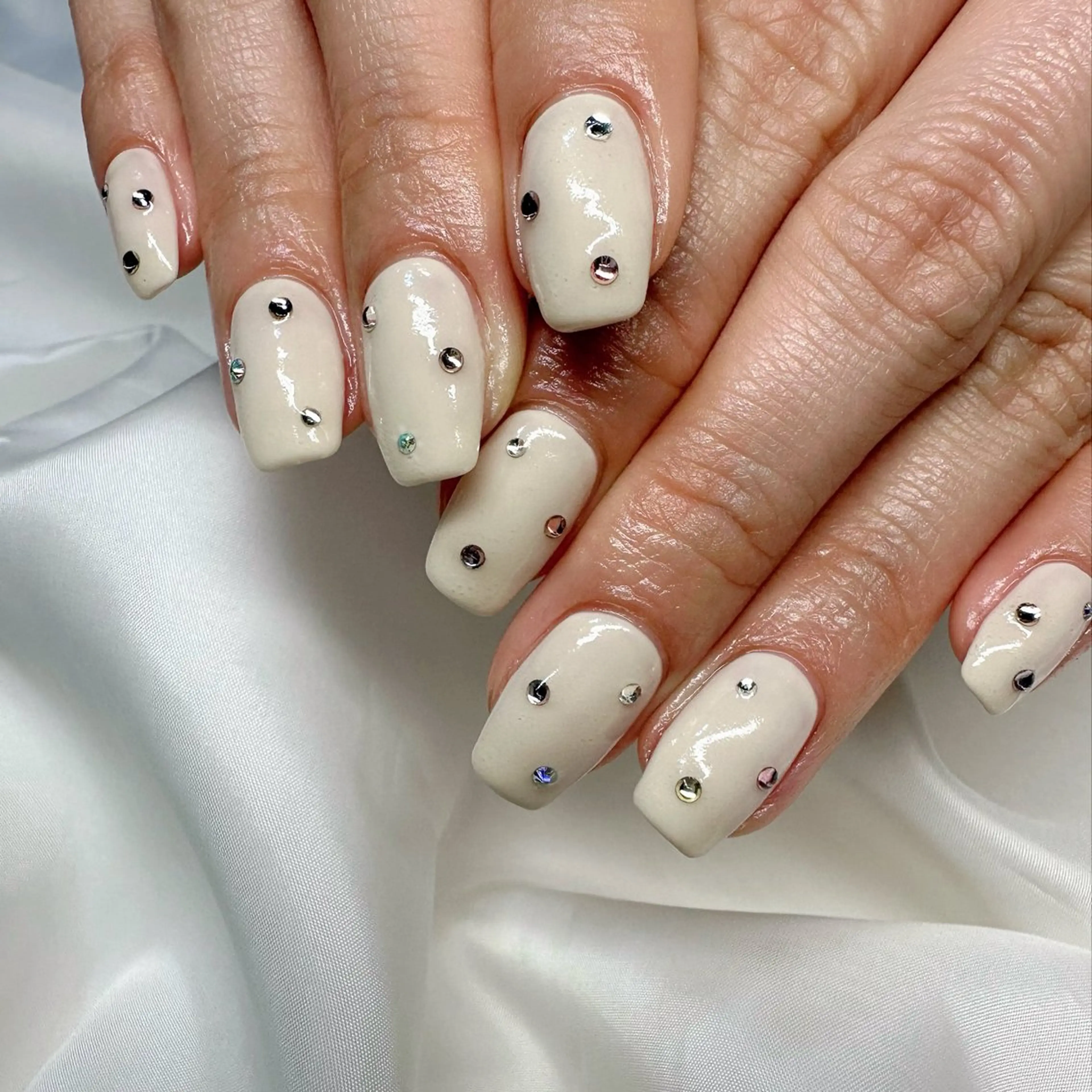 ネイル クリアネイル 氷ネイル・うるうるネイル 韓国ネイル ニュアンスネイル ワンカラーネイル 🪞KAPE NAIL 🪞のネイルデザイン