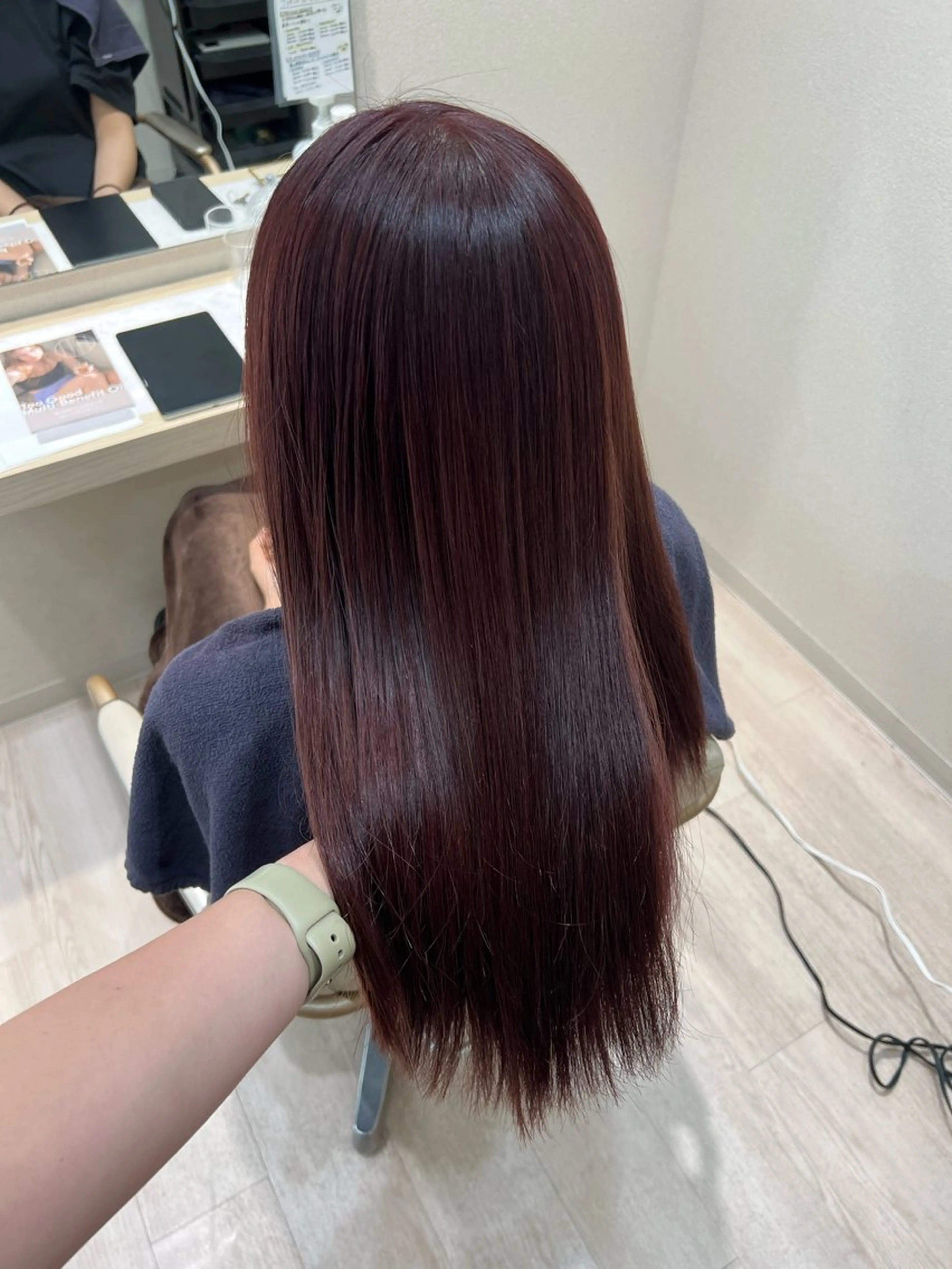 セミロング カット ヘアカラー トリートメント ヘッドスパ mina .のヘアスタイル