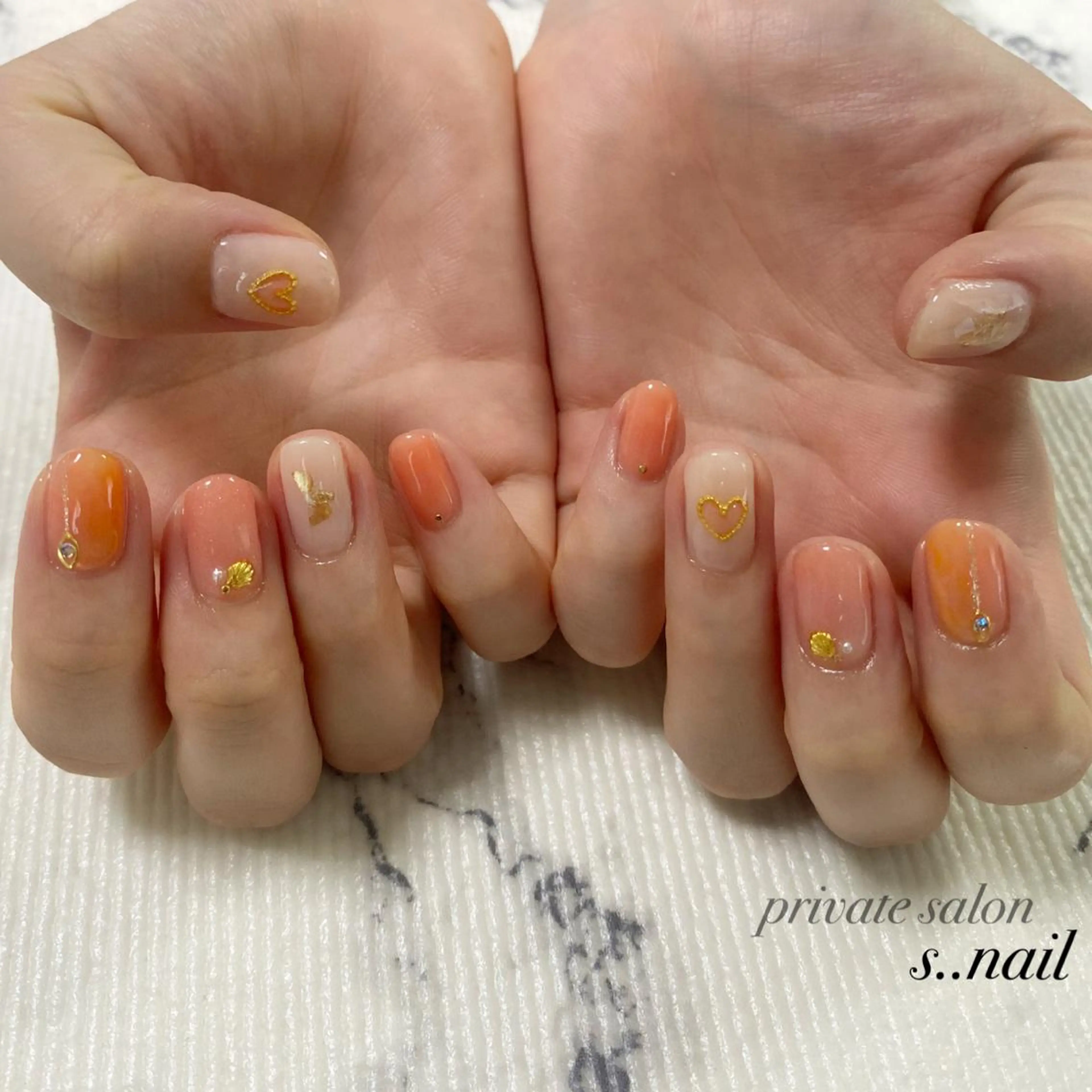 ネイル オレンジ ハンドネイル フットネイル s..nail / MORITAのネイルデザイン
