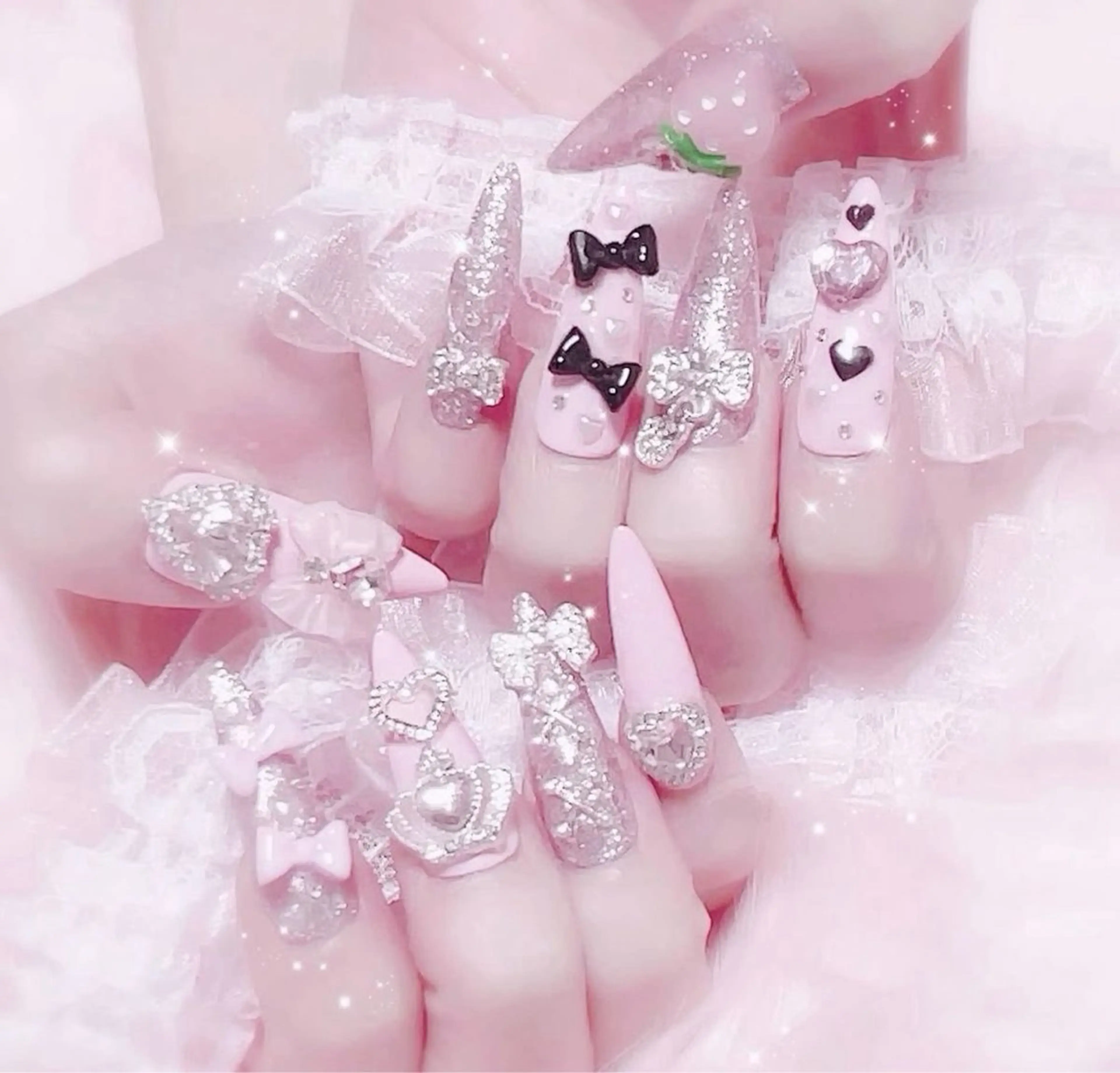 ネイル ハロウィン マグネットネイル ミラーネイル ピンク ネイルチップ Lee Nailsのネイルデザイン