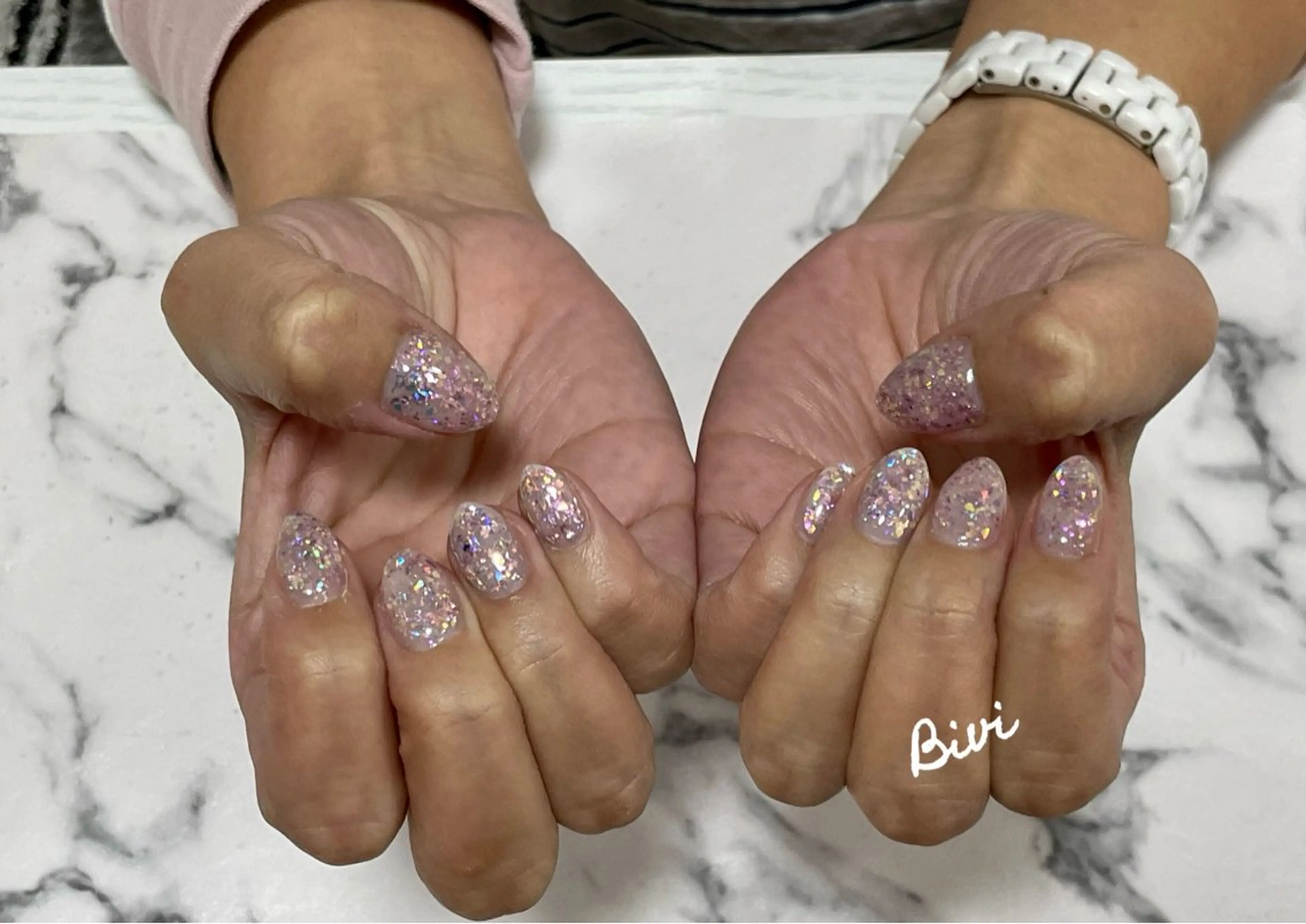 ネイル アートネイル フラッシュネイル ラメ(グリッター) シルバー スクエアネイル ハンドネイル ハンドケア ♡Bivi♡自爪に 優しいネイルサロンのネイルデザイン