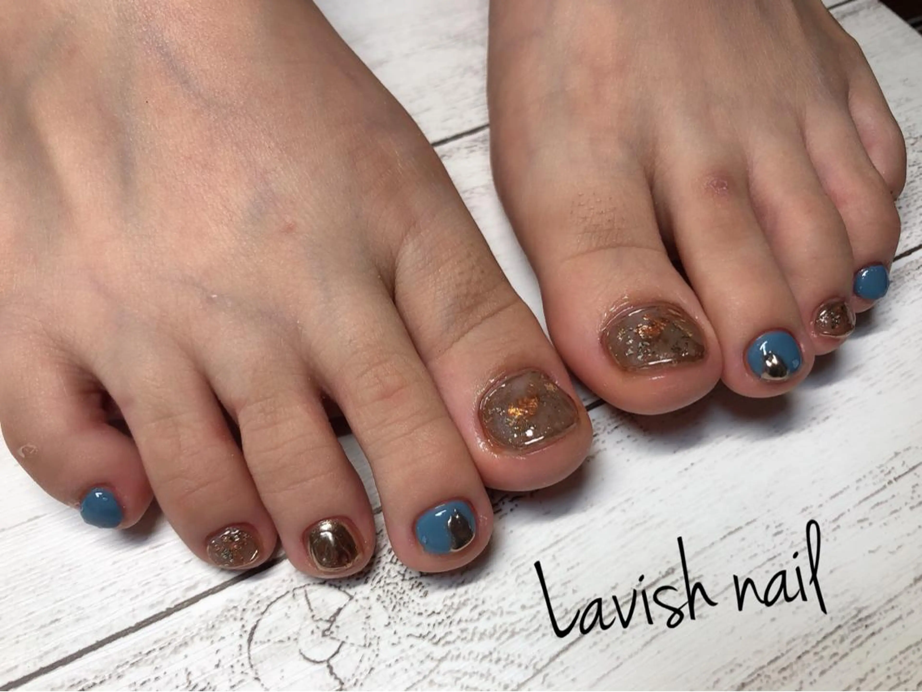 ネイル フットネイル Lavish nailのネイルデザイン