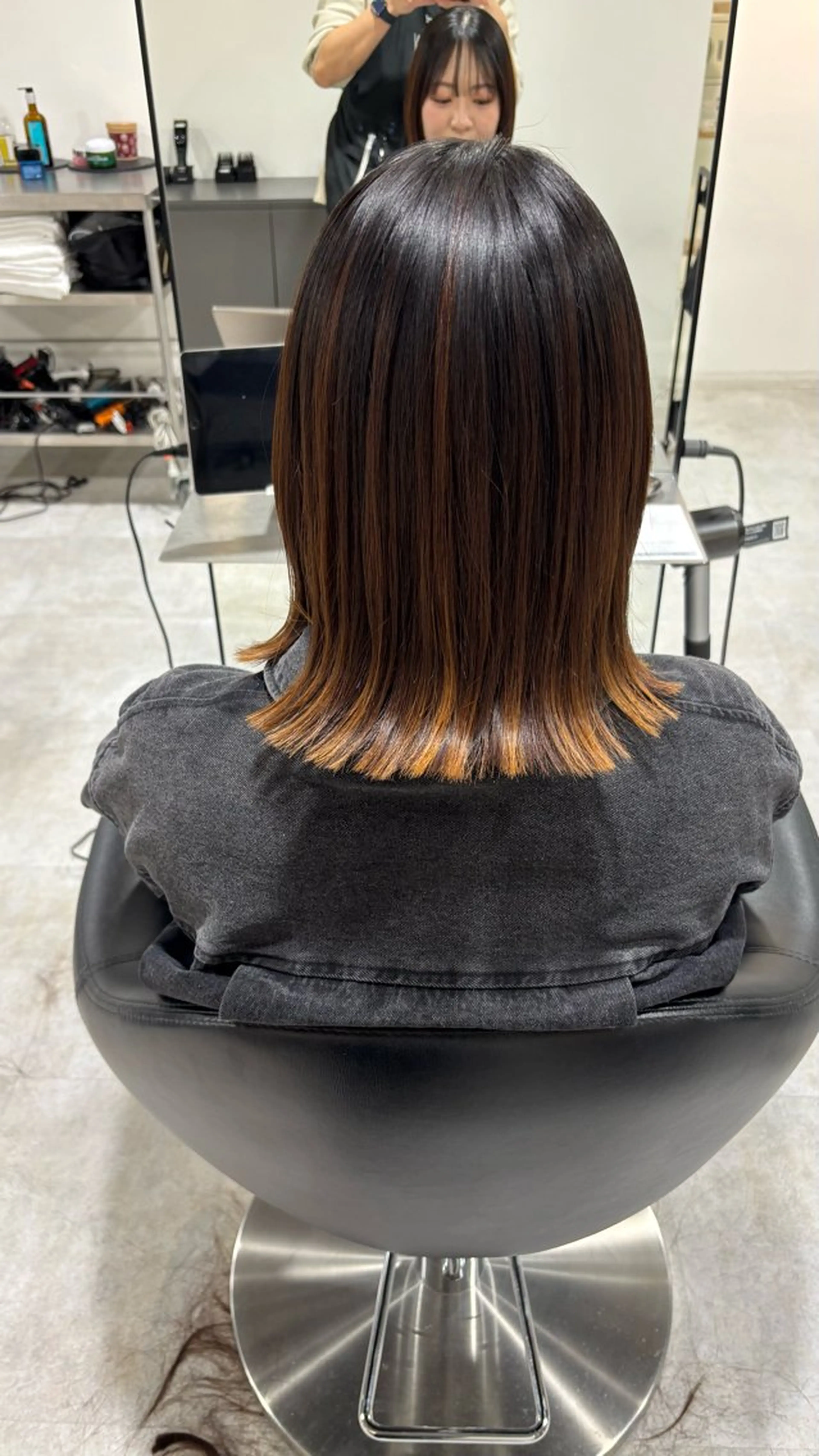 ミディアム ボブ 外ハネヘア FLEEK 安立徹のヘアスタイル