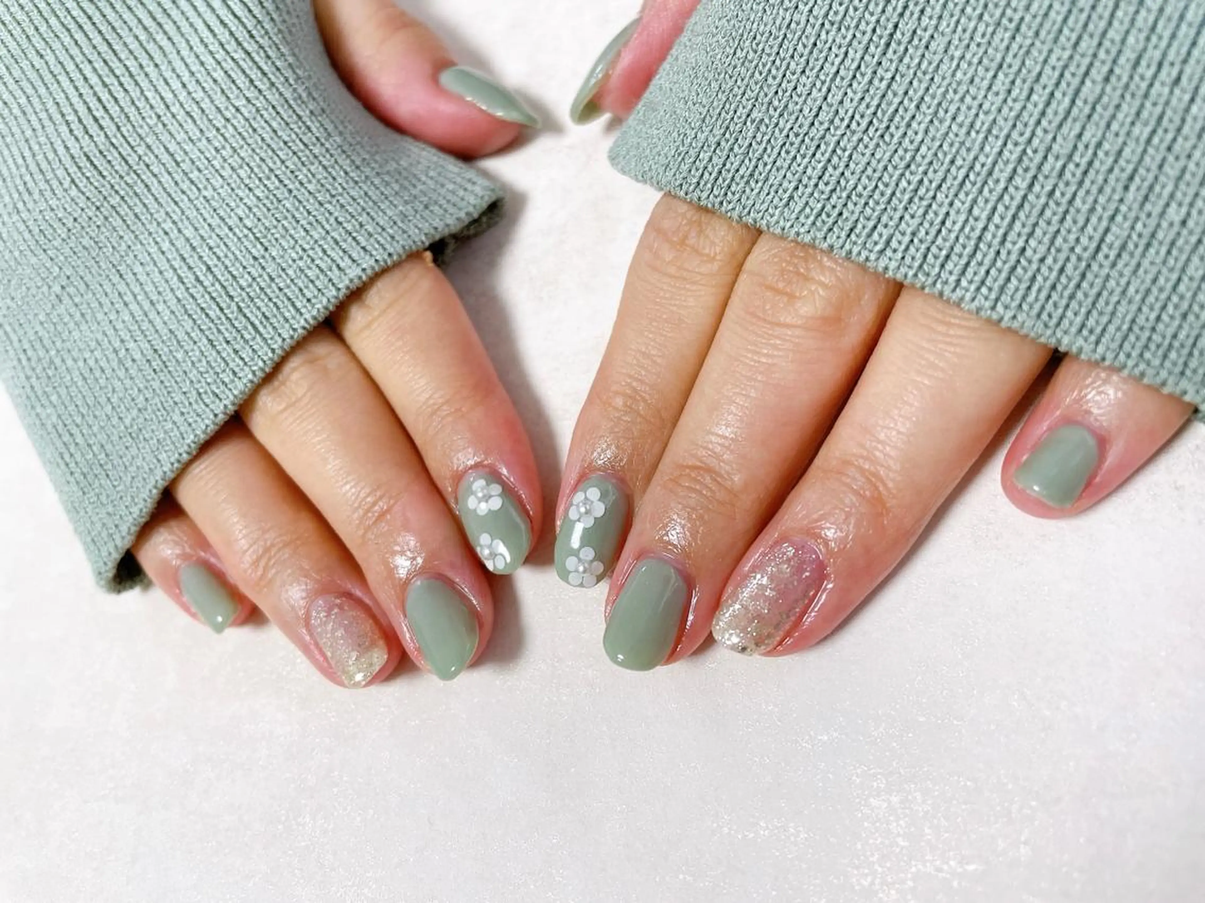 ネイル オーロラネイル フラワーネイル フットネイル フレンチネイル ジェルネイル ハンドネイル Mogu nail 二子玉川のネイルデザイン