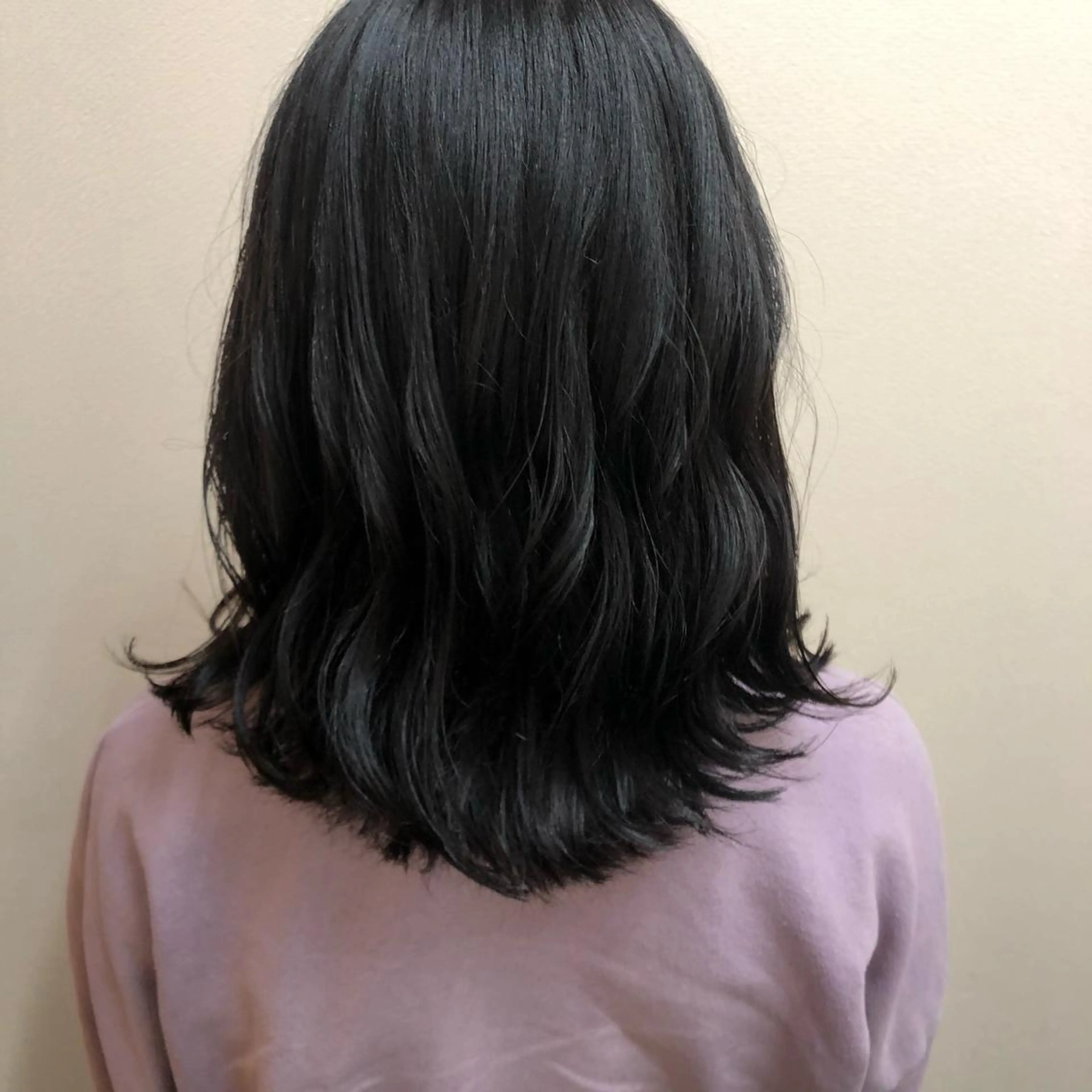 ミディアム ，comma momoka🪄のヘアスタイル