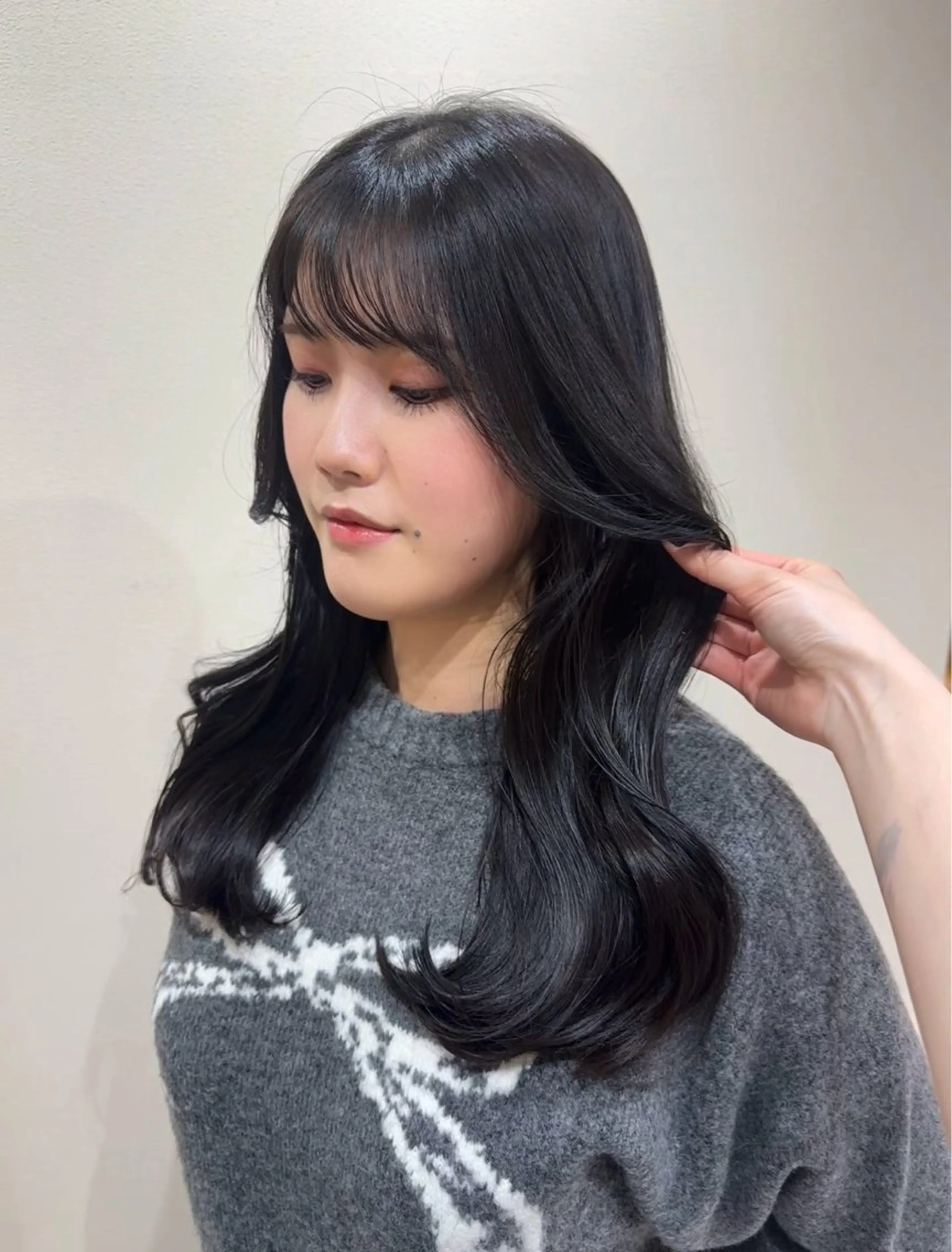 ロング カラー グレージュ ヘアカラー ワンホン×髪質改善 つのーか🩶‪🫧のヘアスタイル