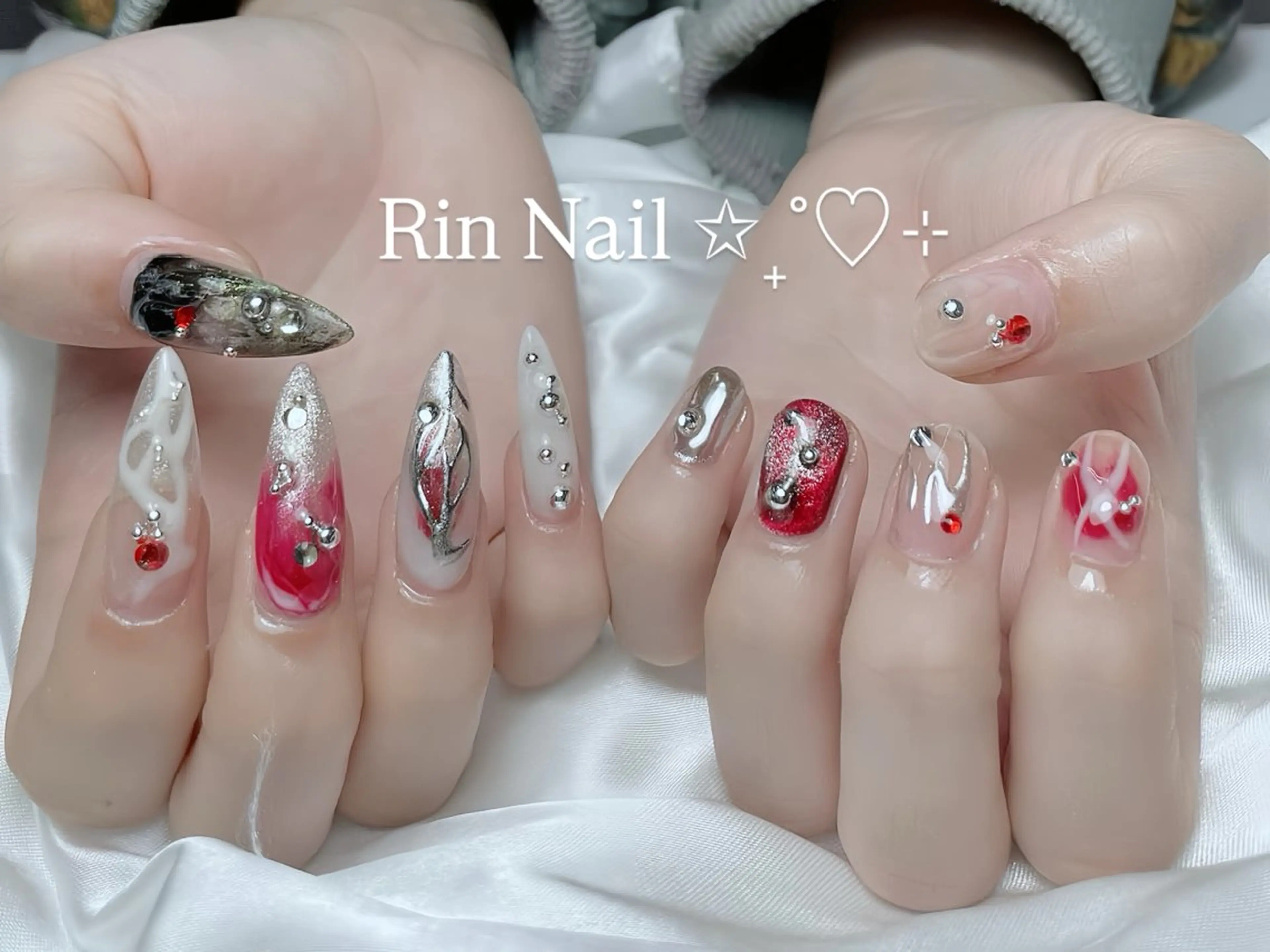 ネイル 成人式 ロングネイル ネイルチップ ハンドネイル Rin Nail 新大久保店のネイルデザイン